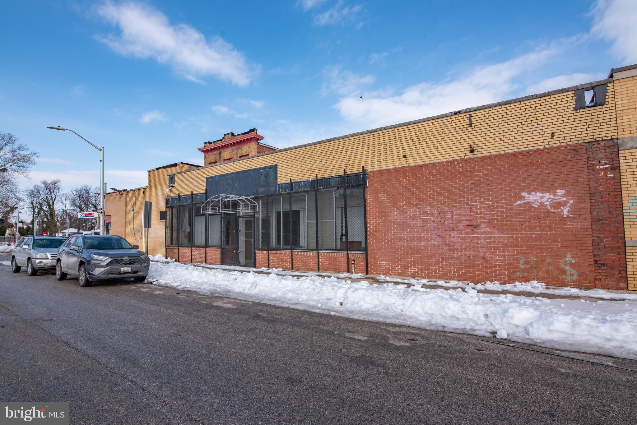 FOREST PARK - Commercial Sale