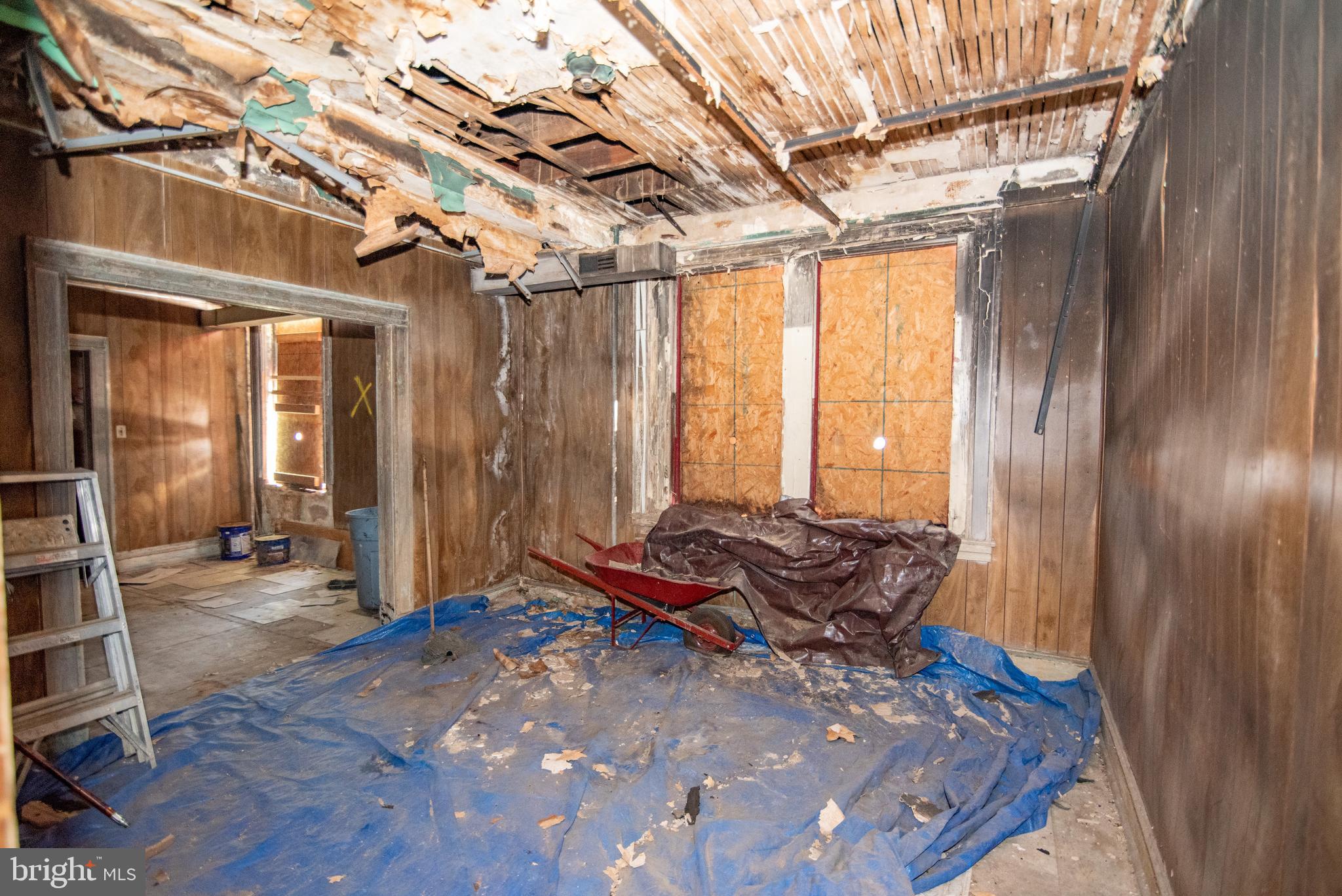 FOREST PARK - Commercial Sale