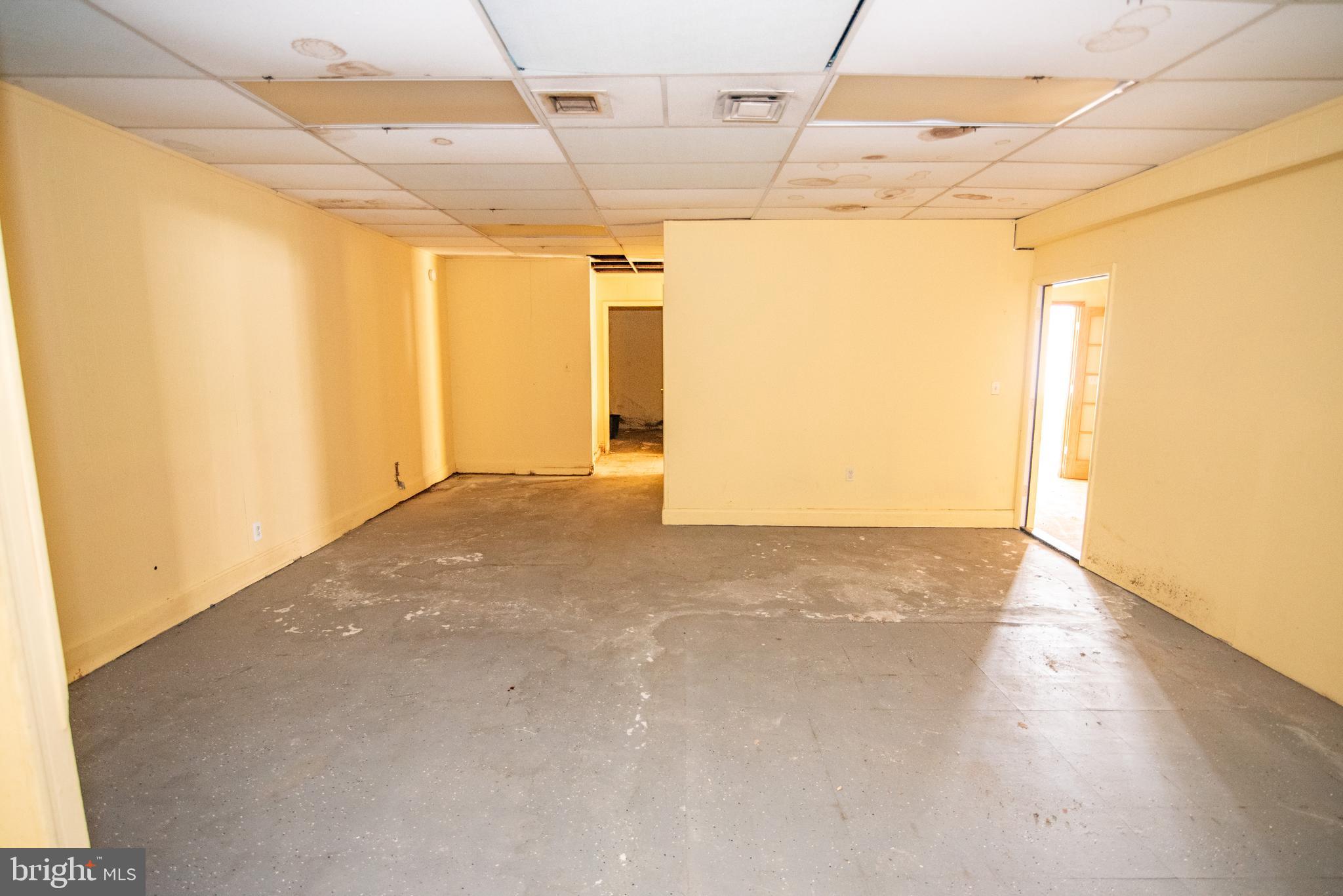 FOREST PARK - Commercial Sale