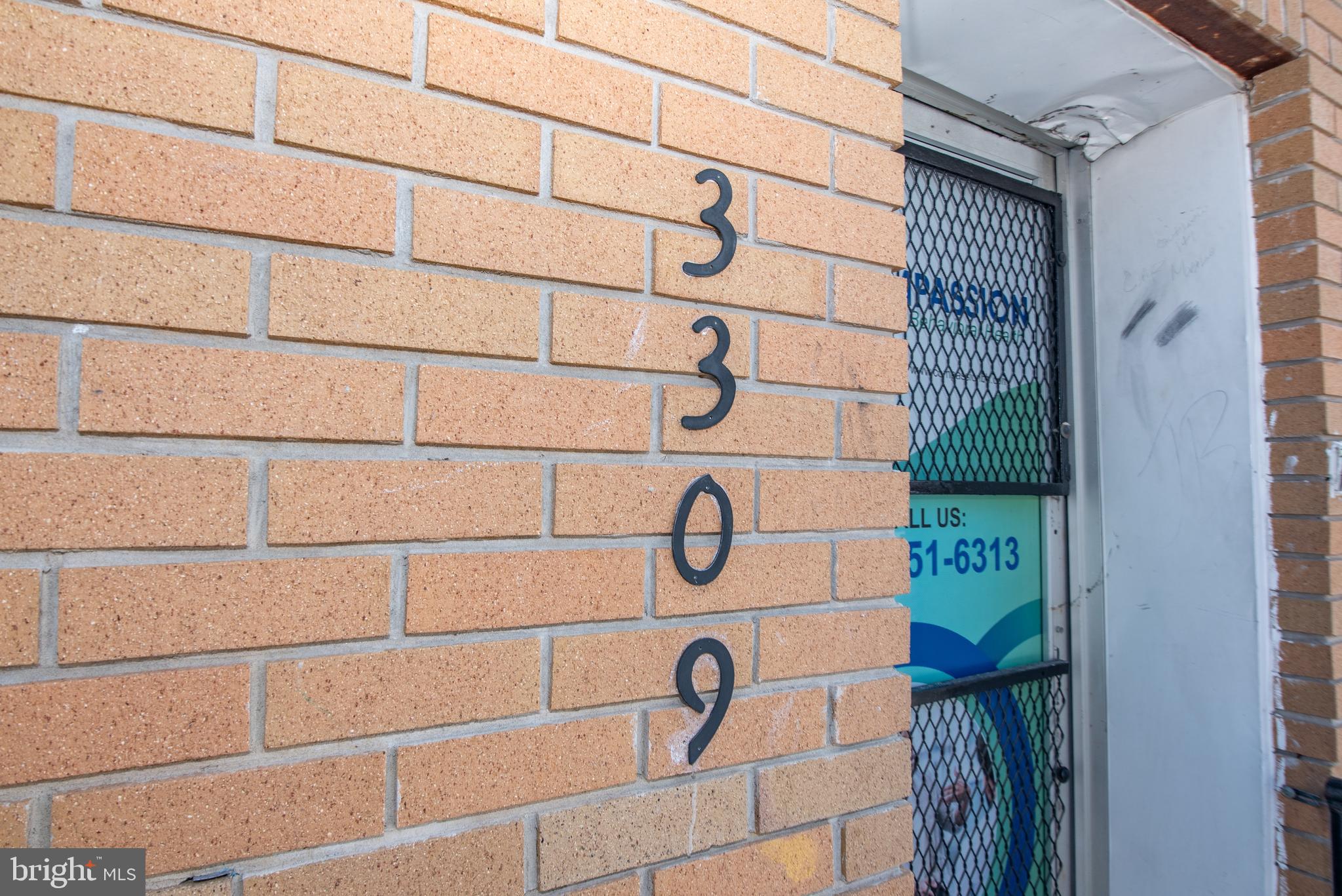 FOREST PARK - Commercial Sale