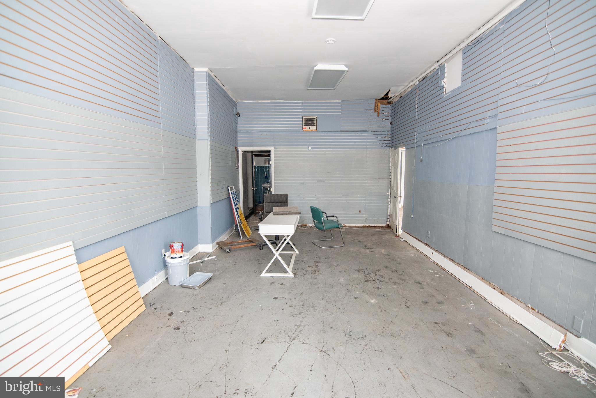 FOREST PARK - Commercial Sale