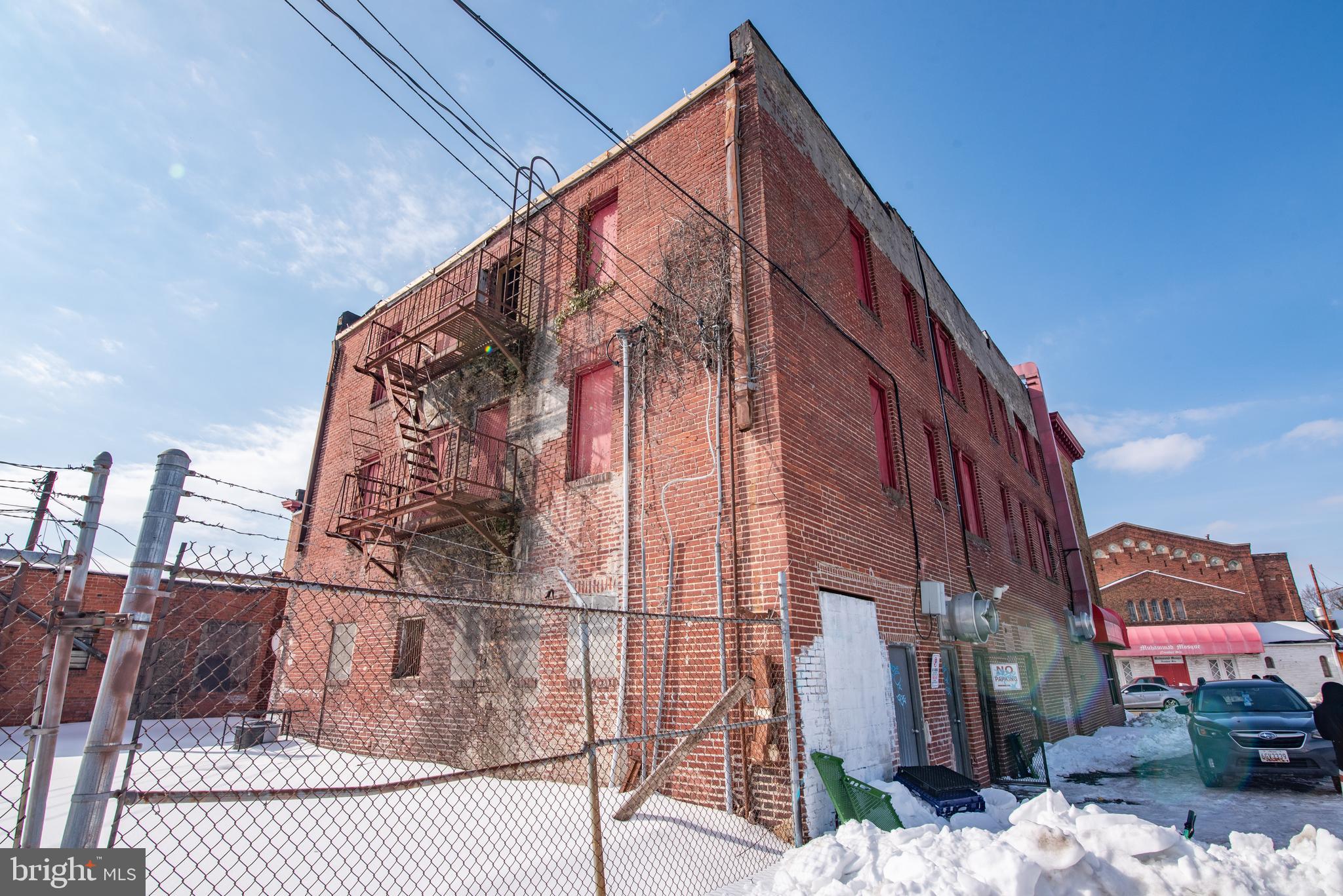 FOREST PARK - Commercial Sale