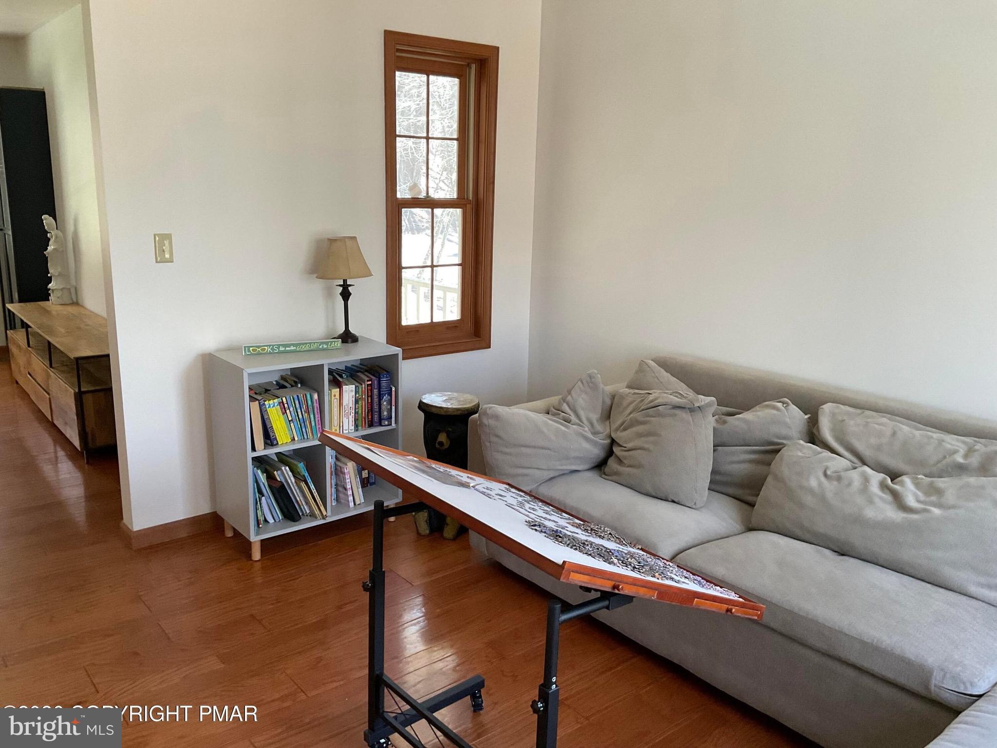 ARROWHEAD  LAKES - Residential