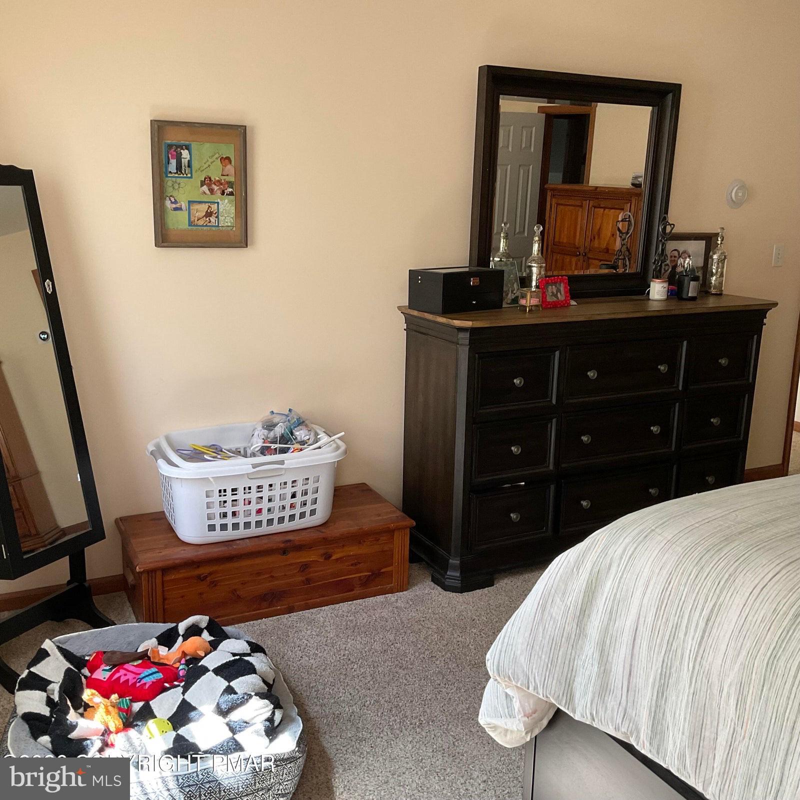 ARROWHEAD  LAKES - Residential