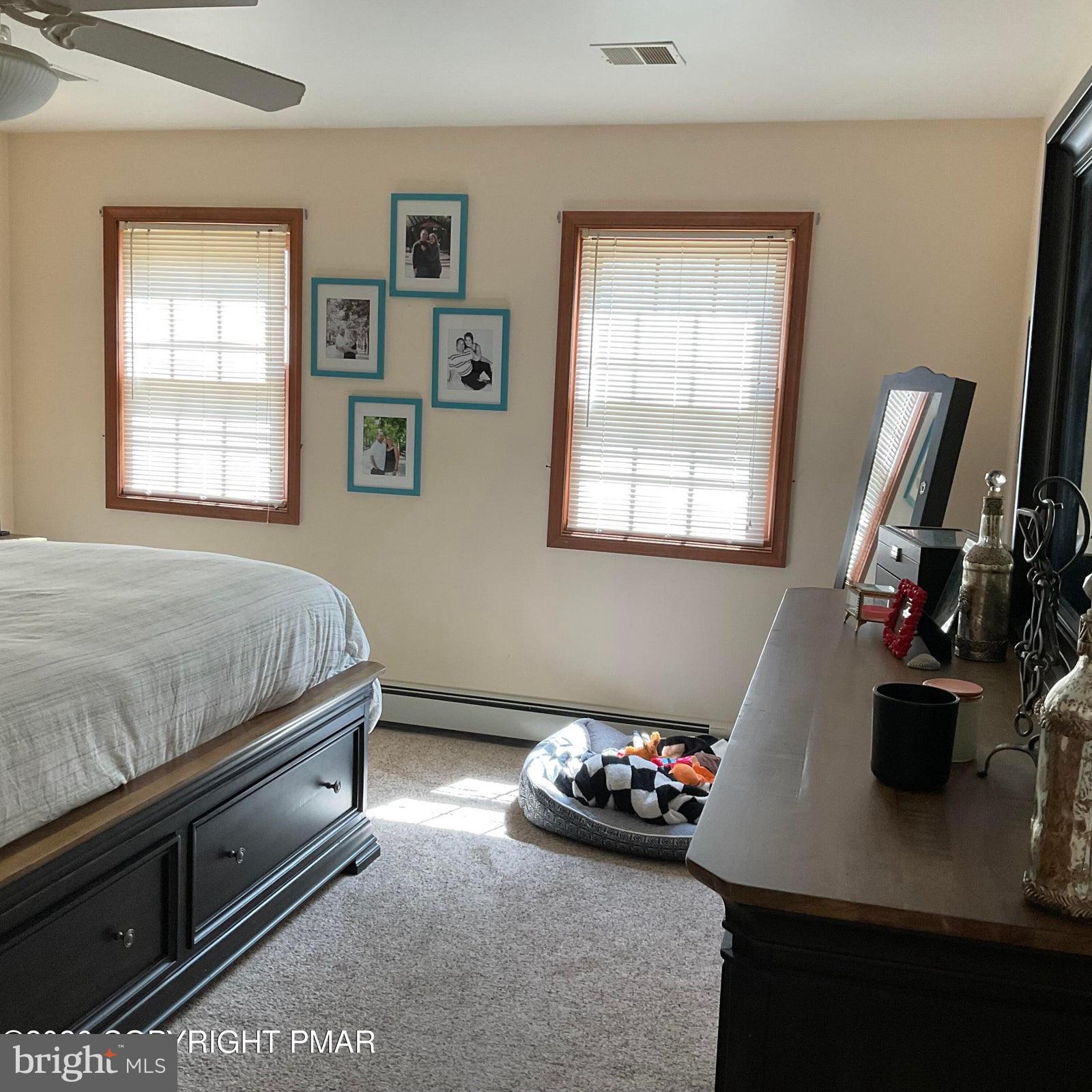 ARROWHEAD  LAKES - Residential