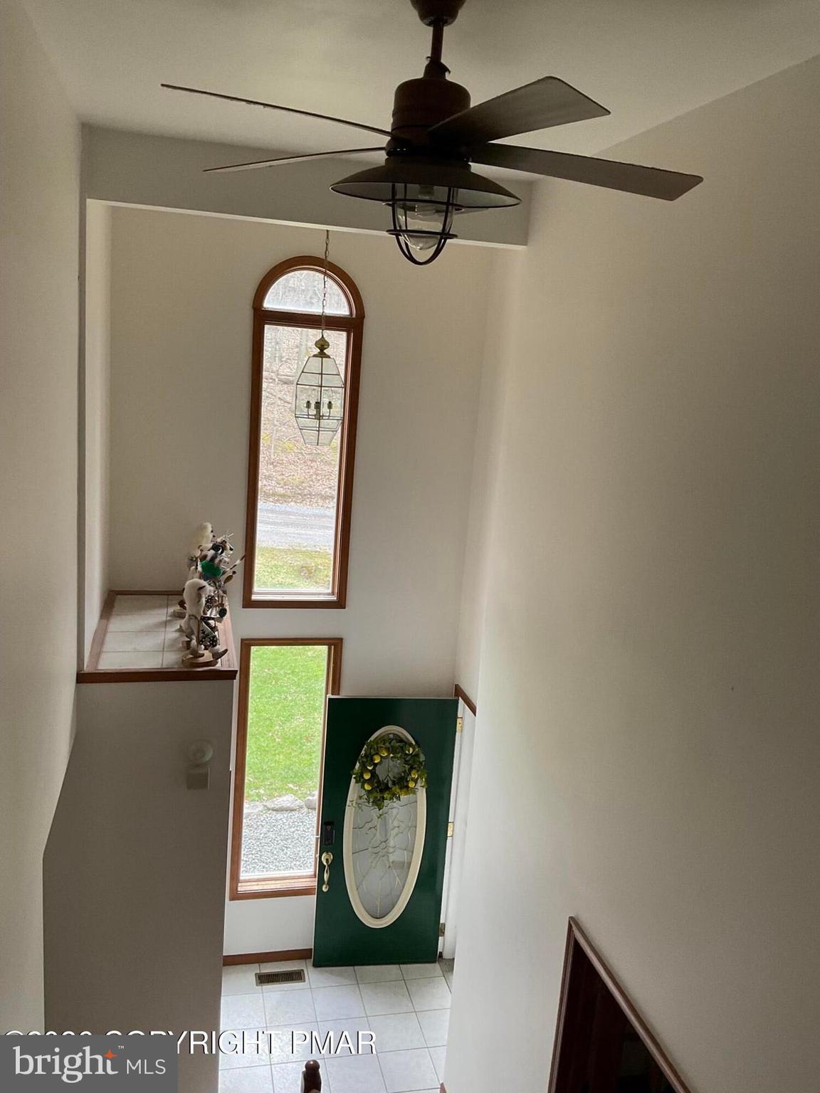 ARROWHEAD  LAKES - Residential