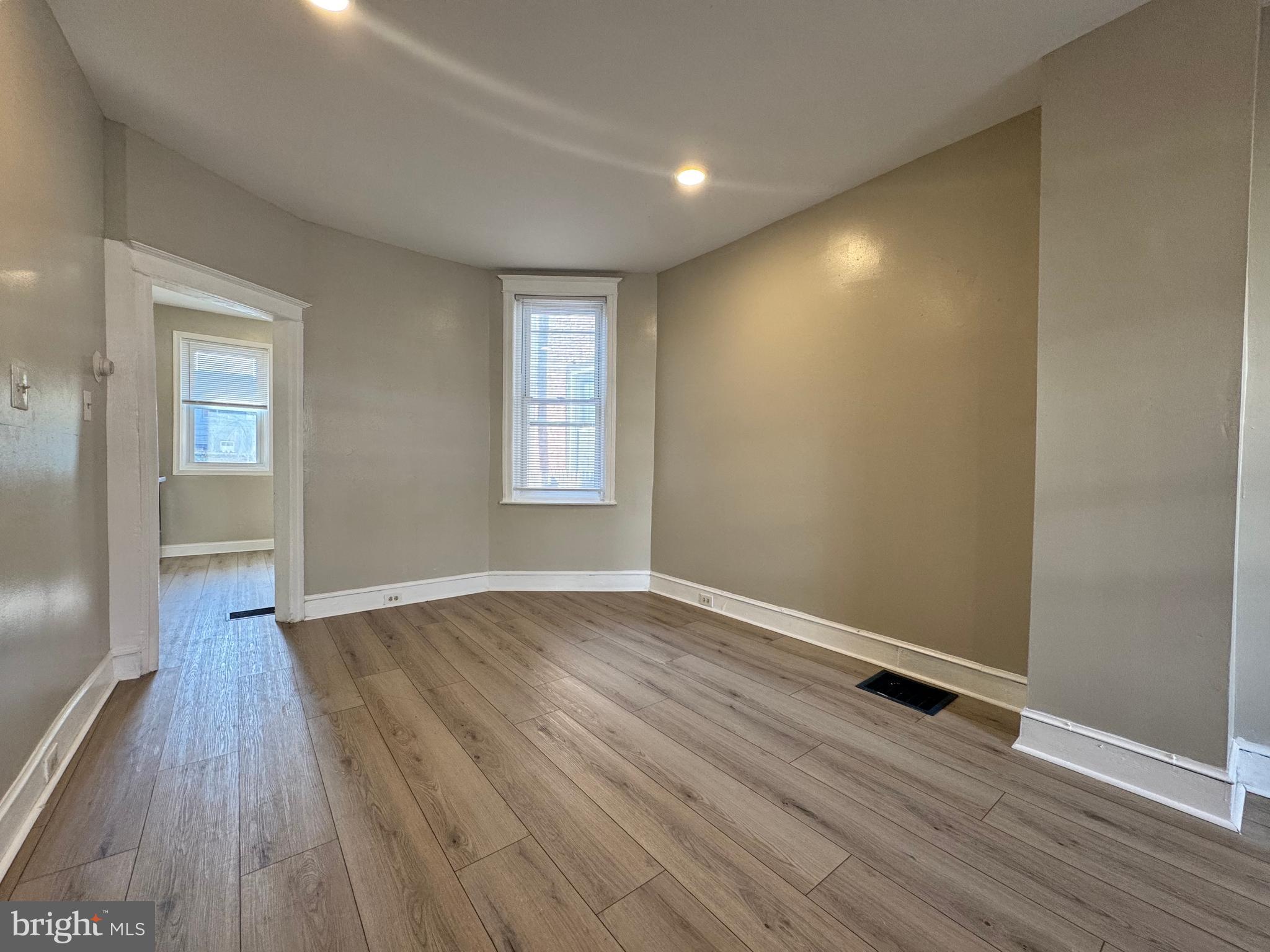 PORT RICHMOND - Residential