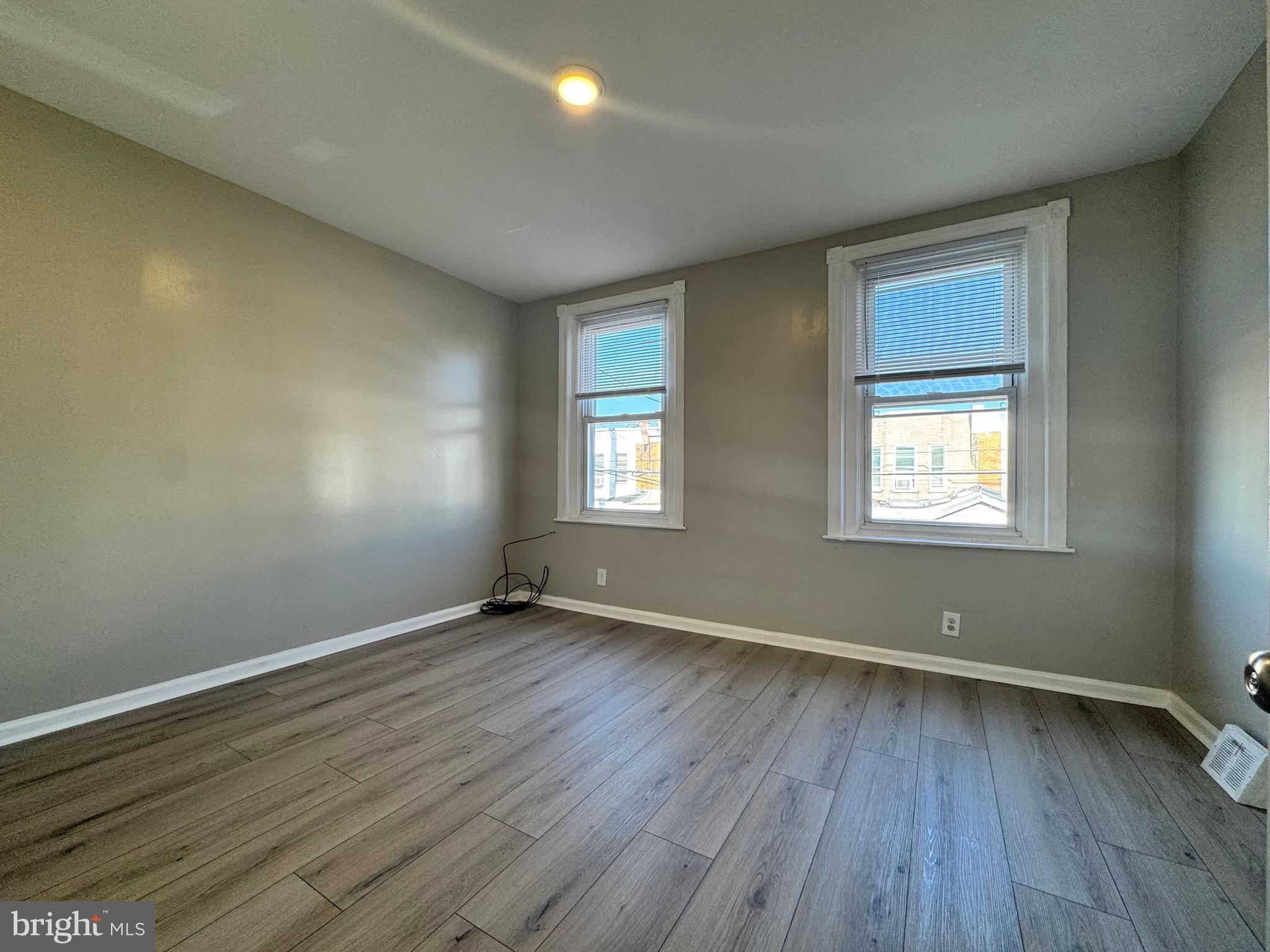 PORT RICHMOND - Residential