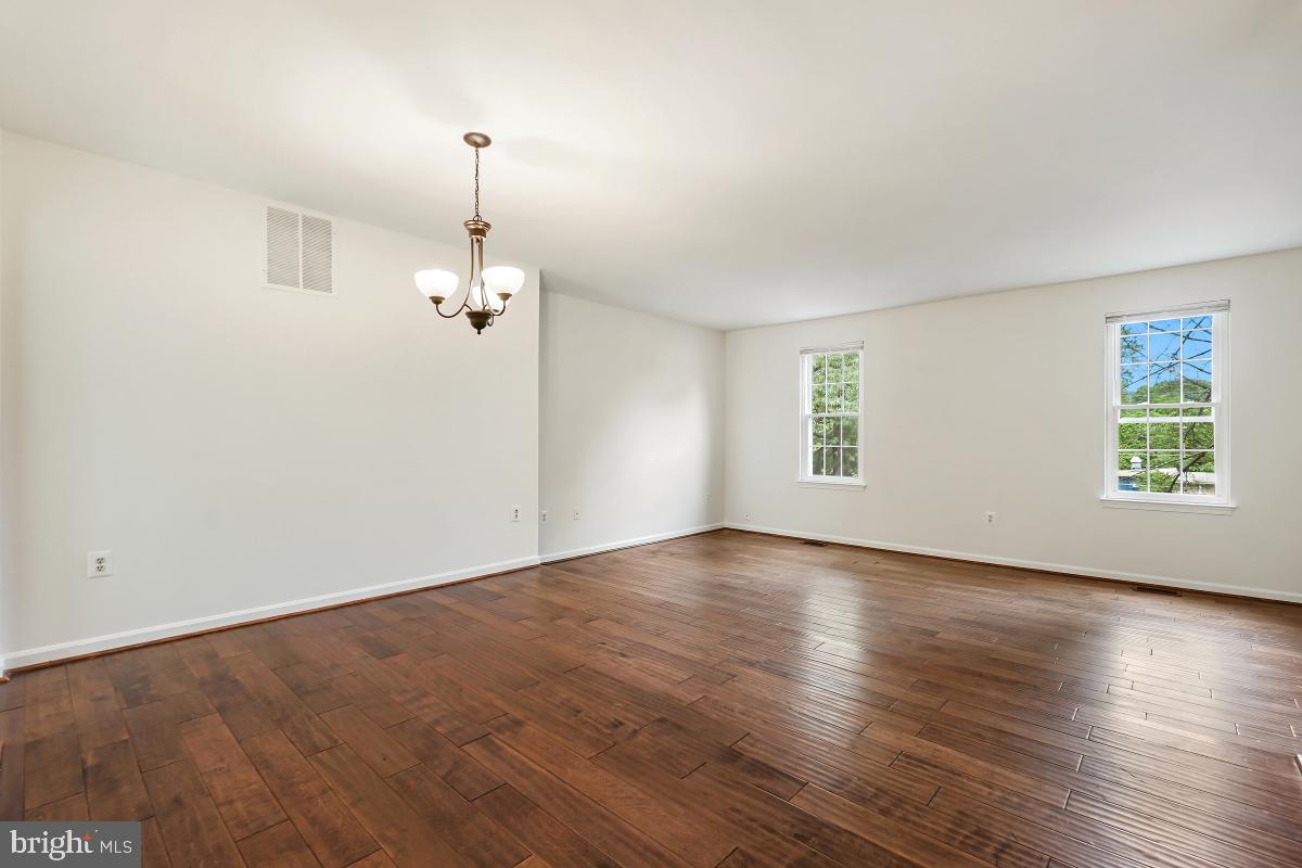 GARRETT FOREST - Residential Lease