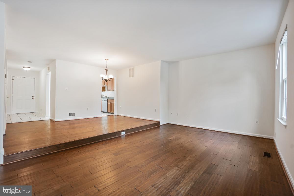 GARRETT FOREST - Residential Lease