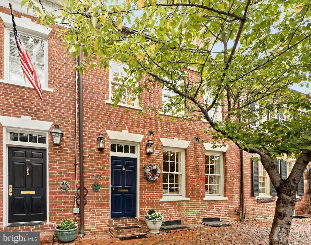 Photo of 1103 Prince Street, ALEXANDRIA, VA 22314 (MLS # VAAX2049592)