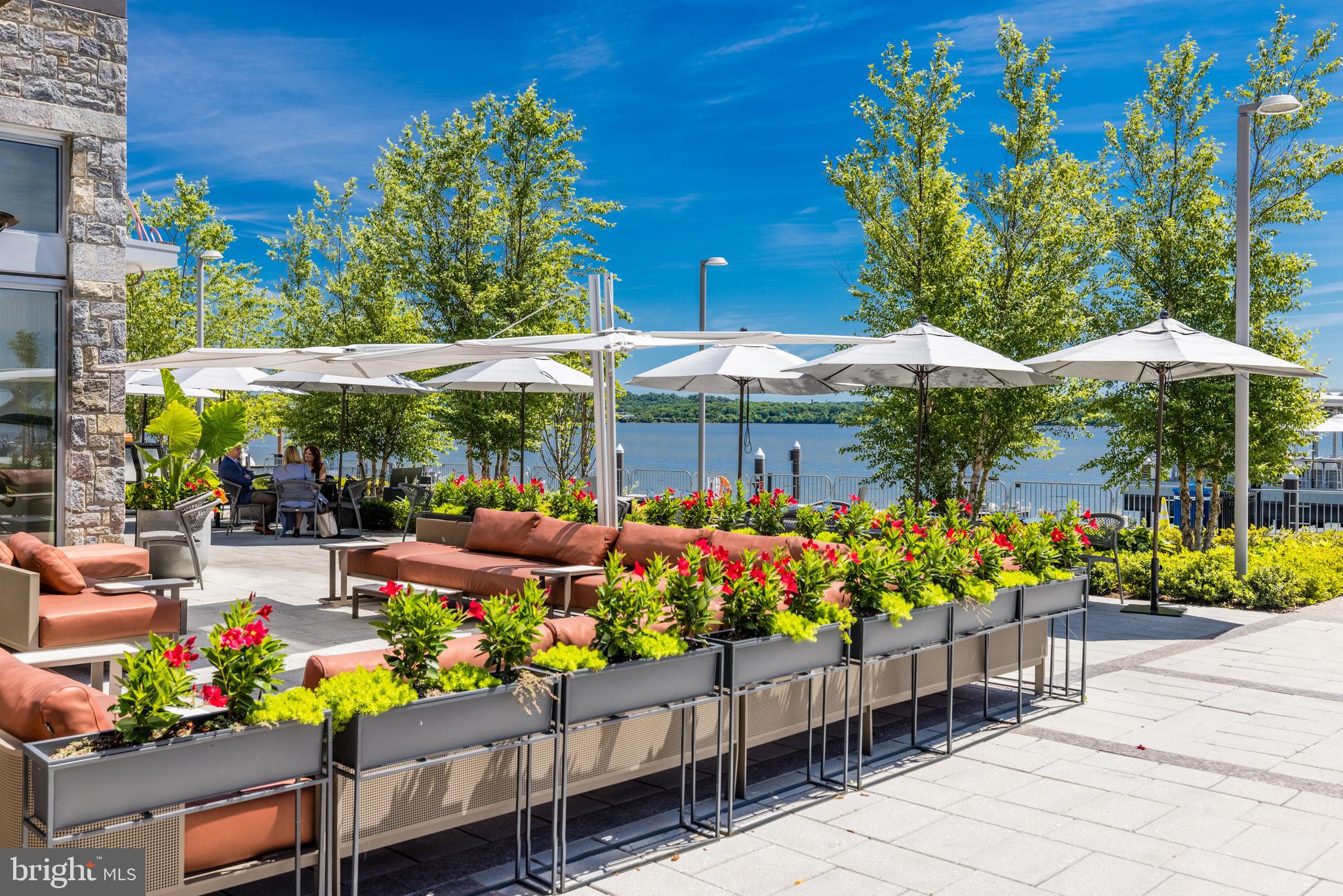 OLD TOWN ALEXANDRIA - Residential