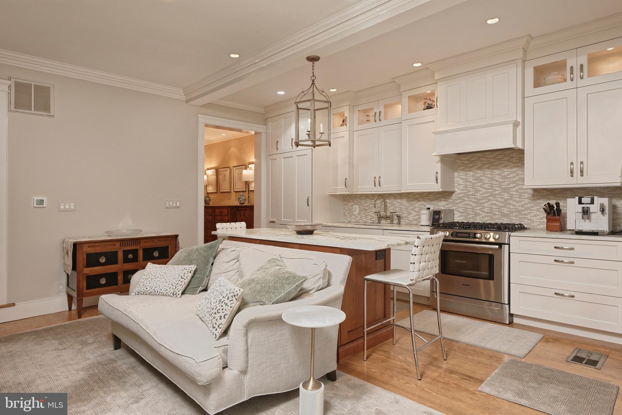 OLD TOWN ALEXANDRIA - Residential