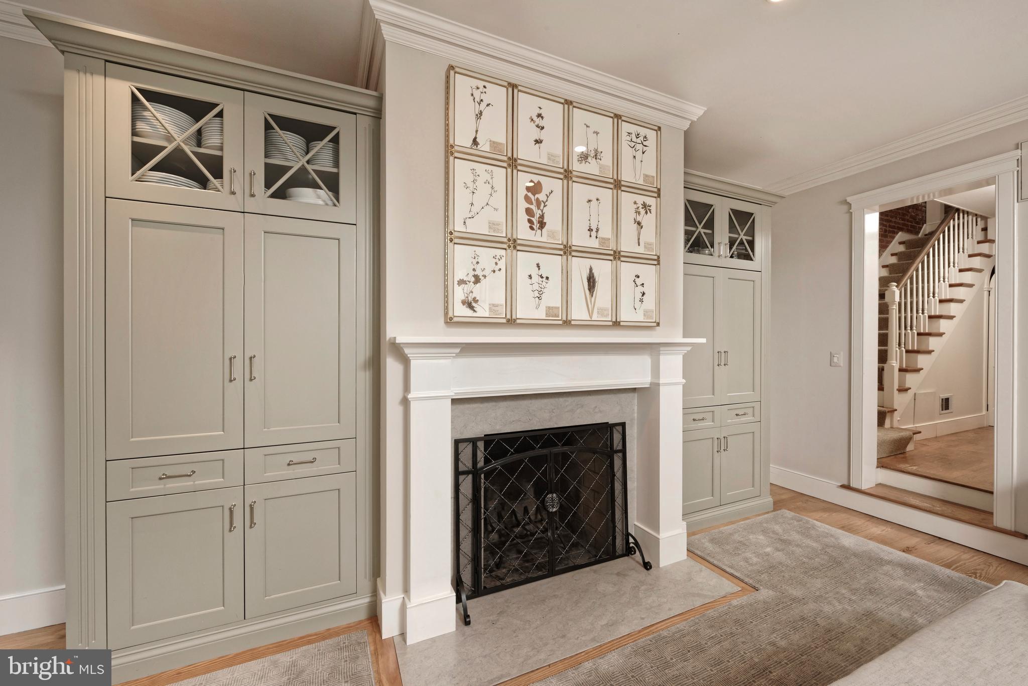 OLD TOWN ALEXANDRIA - Residential