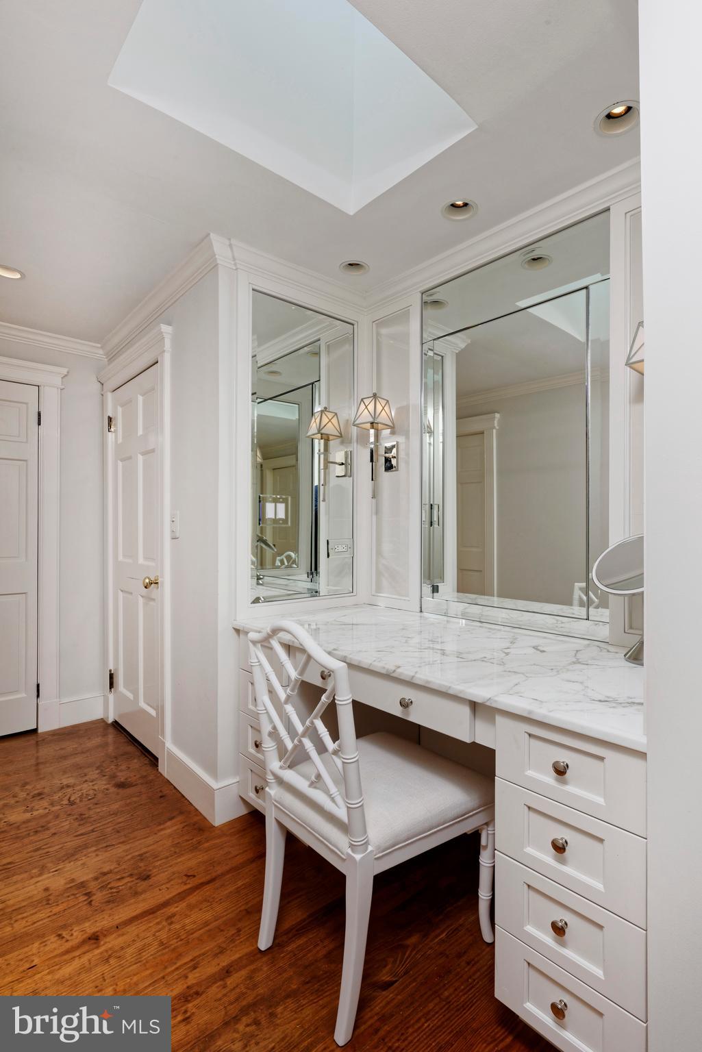 OLD TOWN ALEXANDRIA - Residential