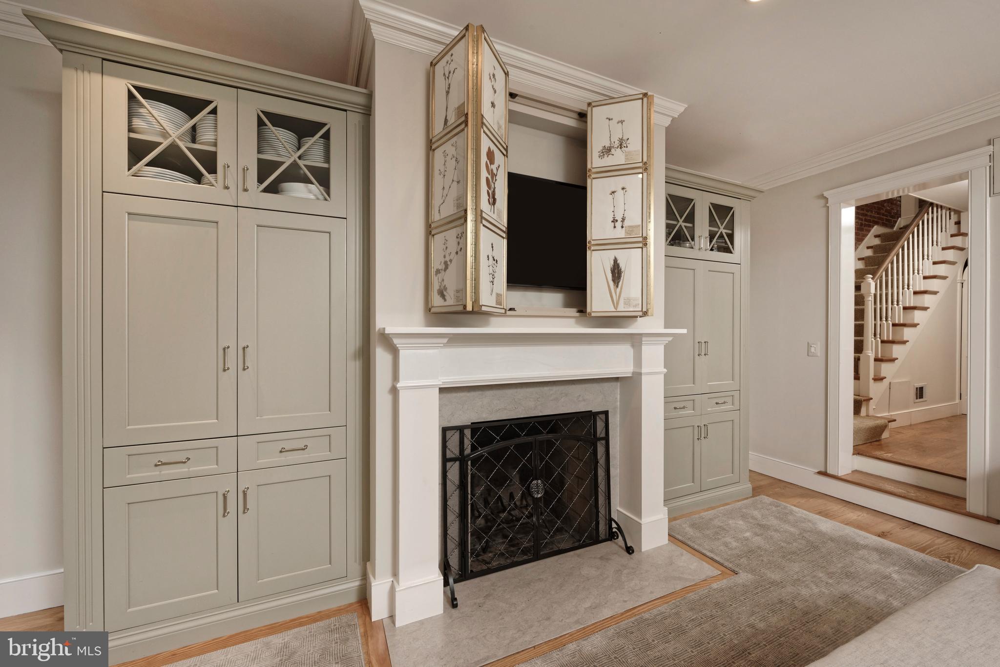 OLD TOWN ALEXANDRIA - Residential