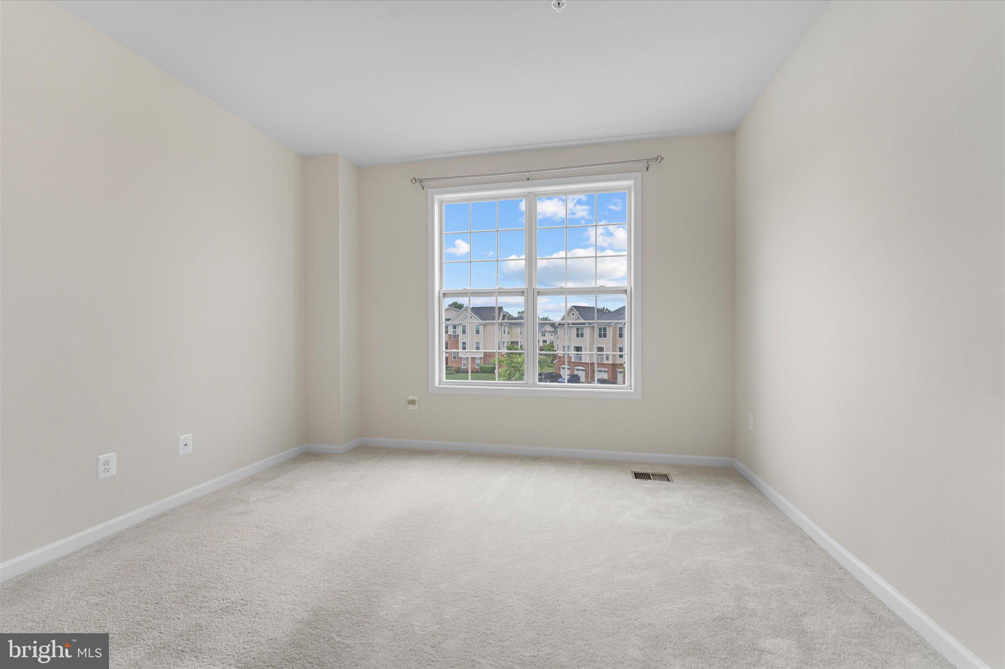 RIDGES AT LOUDOUN VALLEY - Residential