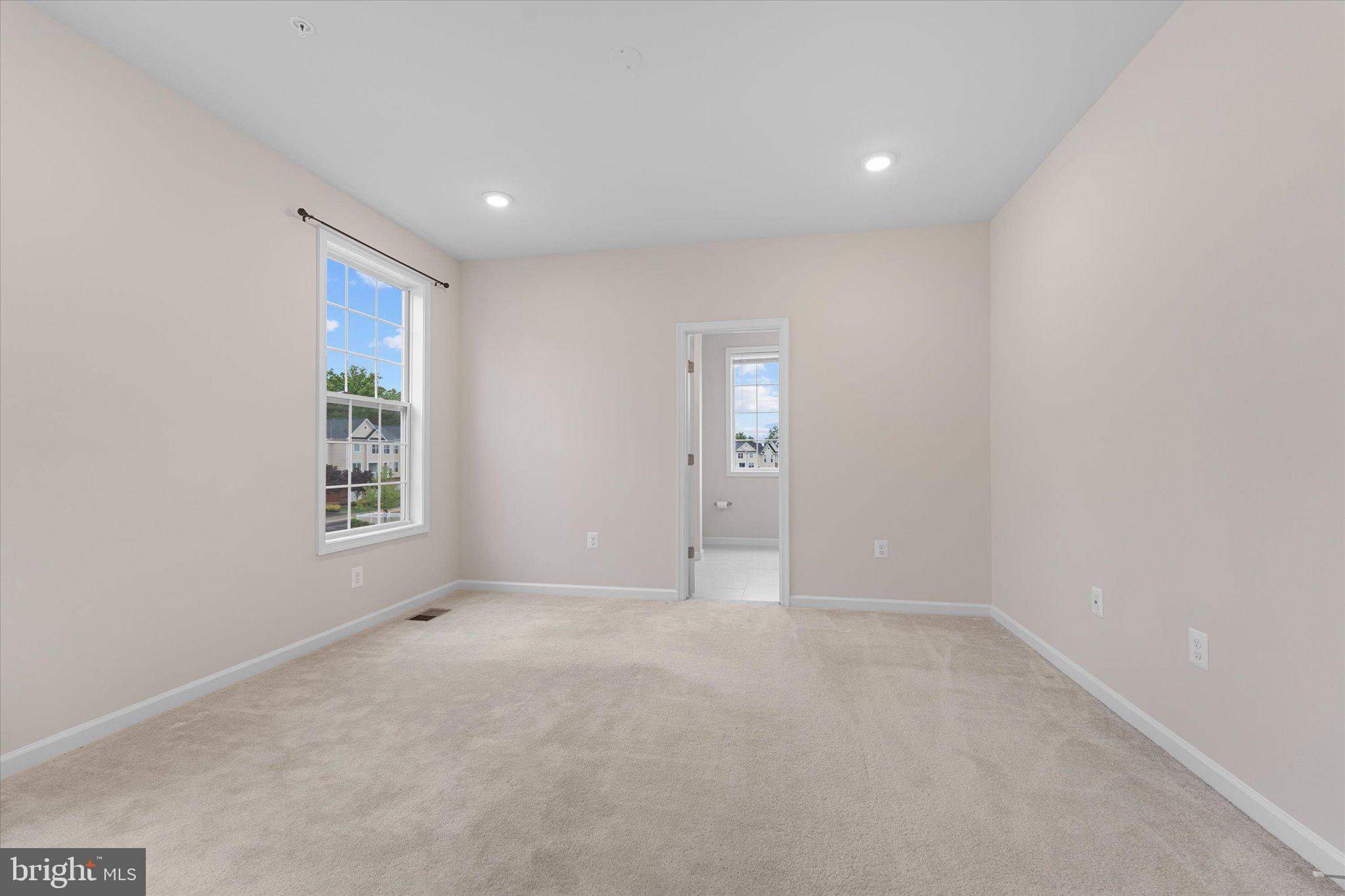 RIDGES AT LOUDOUN VALLEY - Residential