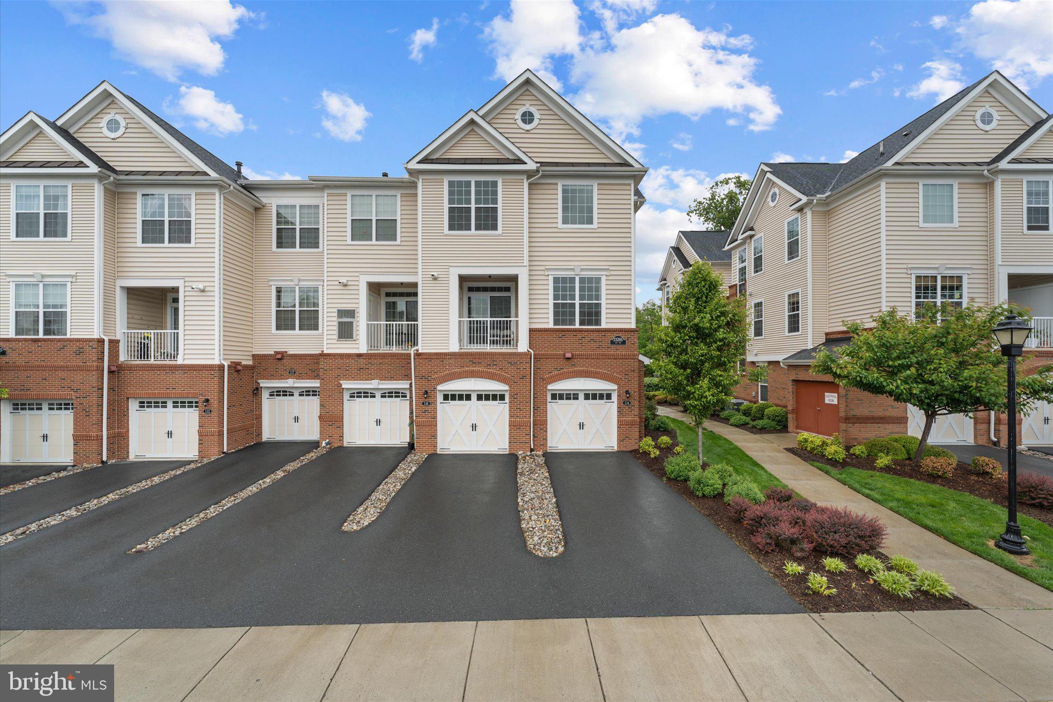 RIDGES AT LOUDOUN VALLEY - Residential