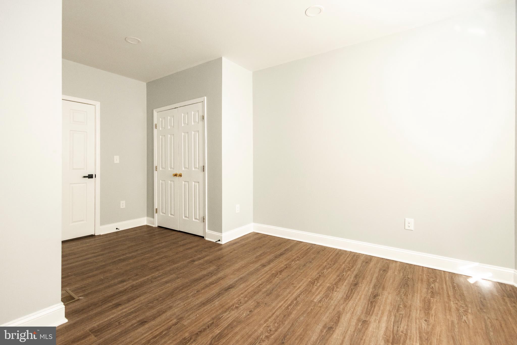 MIDTOWN EDMONDSON - Residential