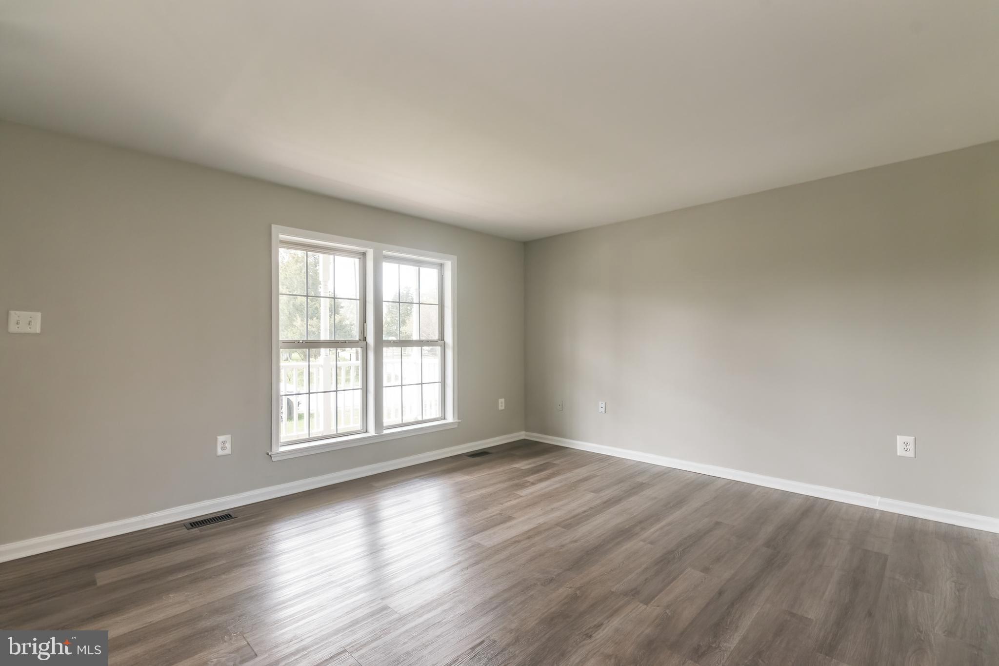 WATERFORD VILLAGE - Residential