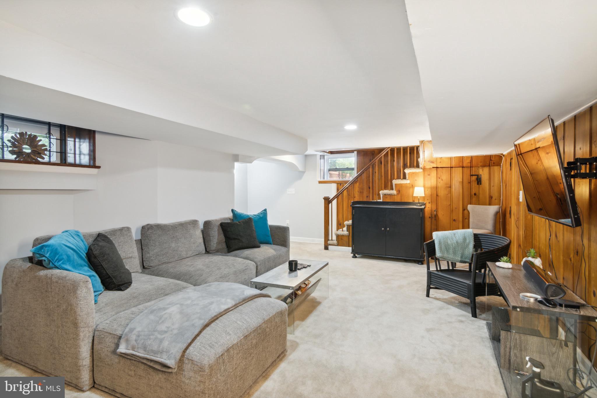 HILTON - Residential