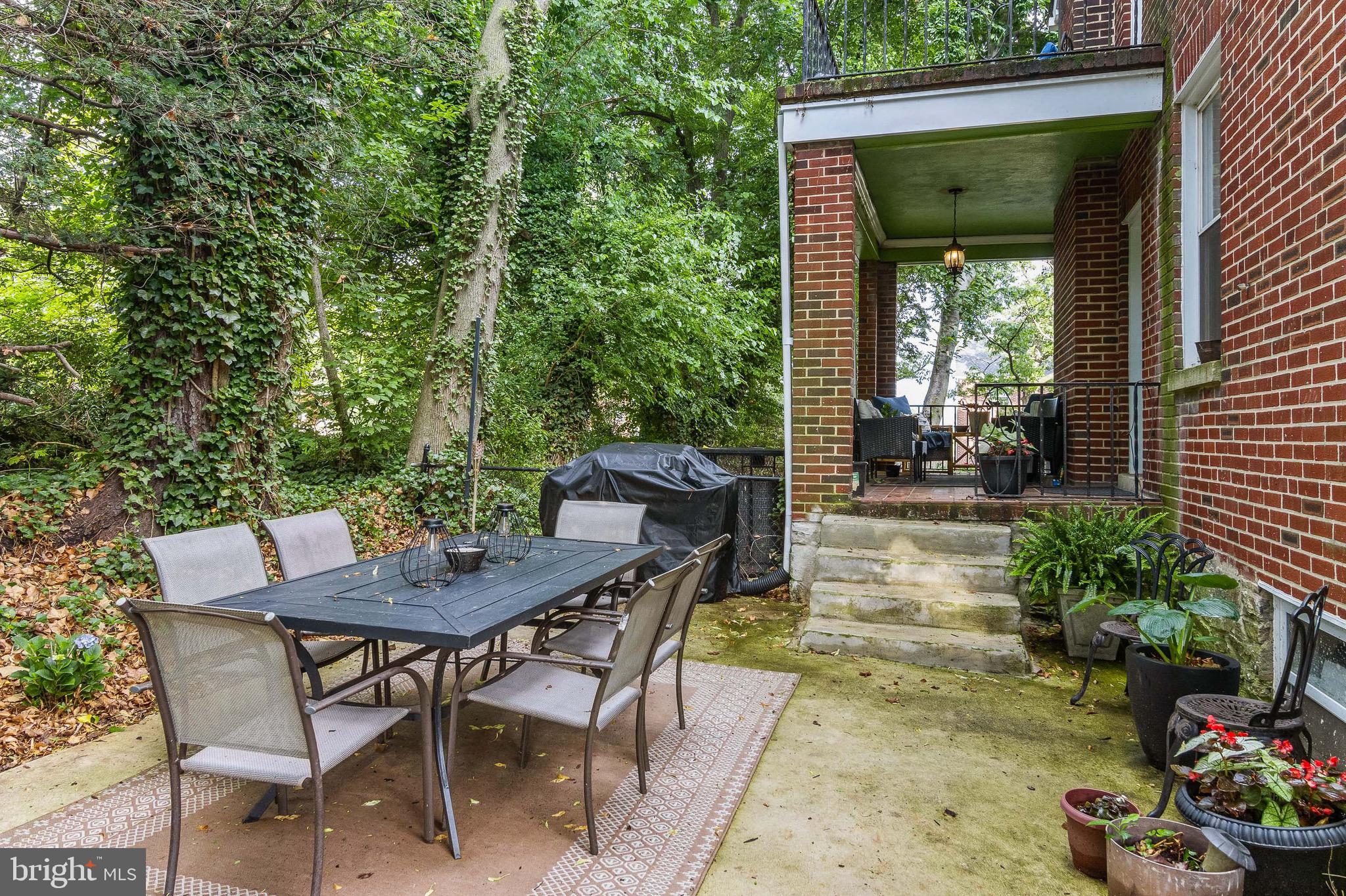 HILTON - Residential