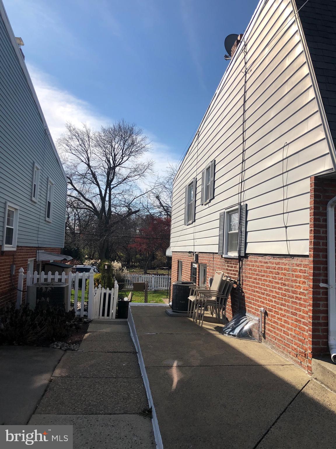 PHILADELPHIA (NORTHEAST) - Residential