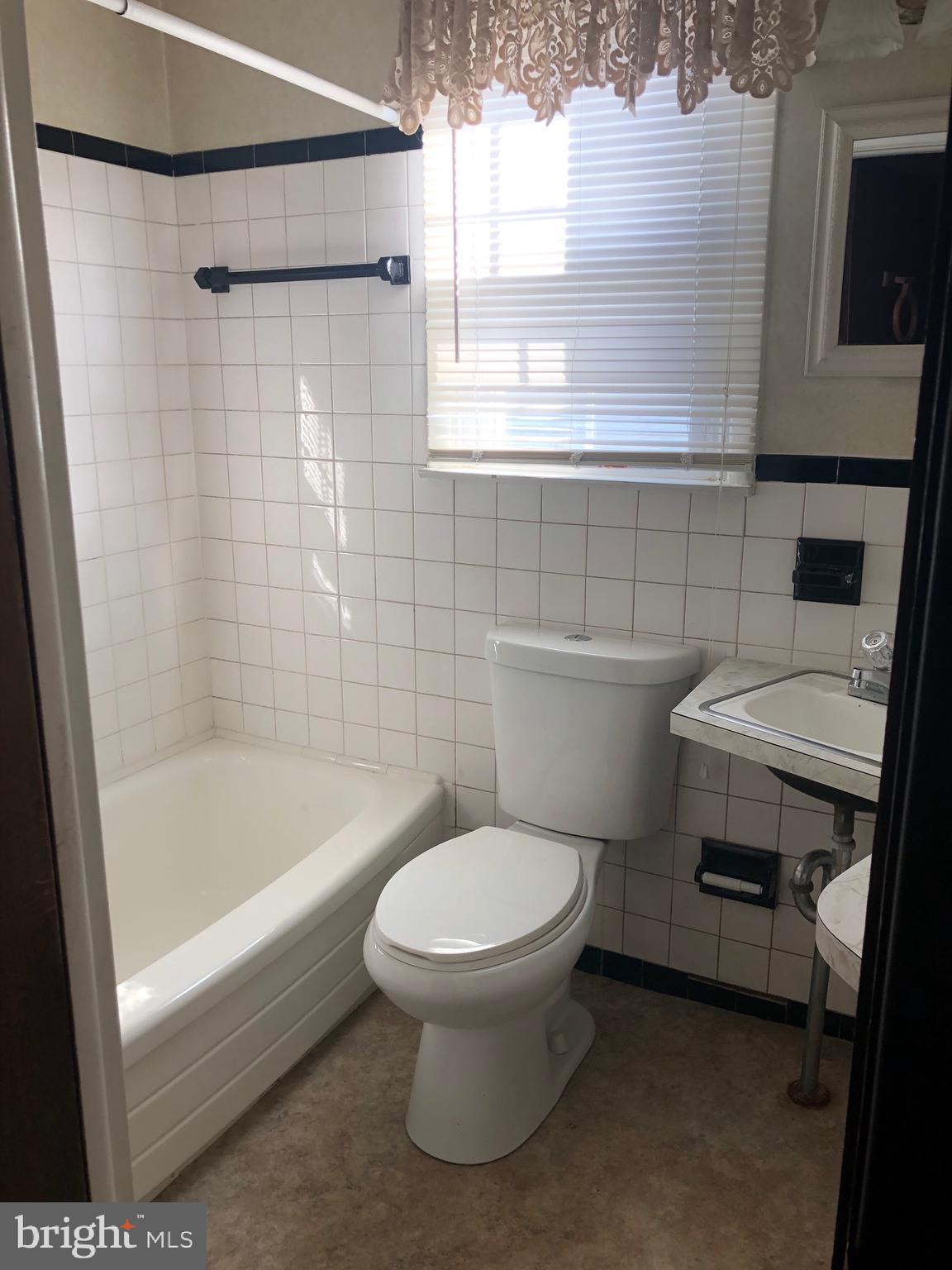 PHILADELPHIA (NORTHEAST) - Residential