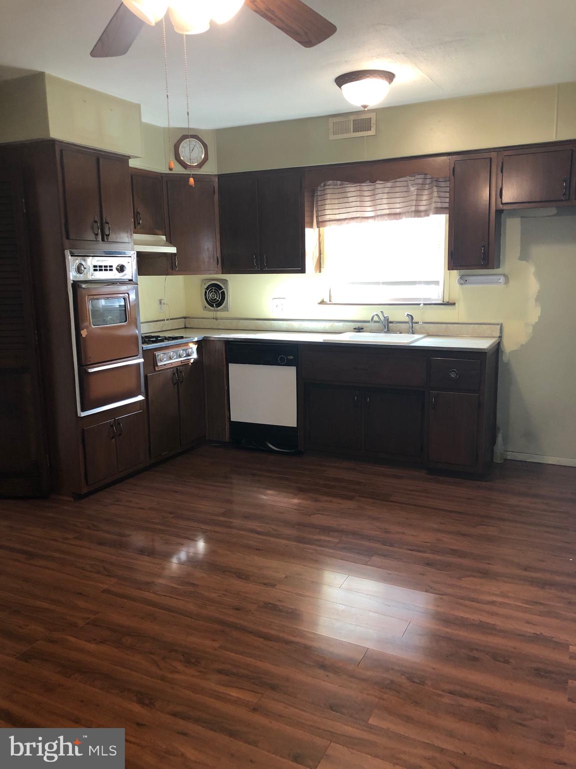 PHILADELPHIA (NORTHEAST) - Residential