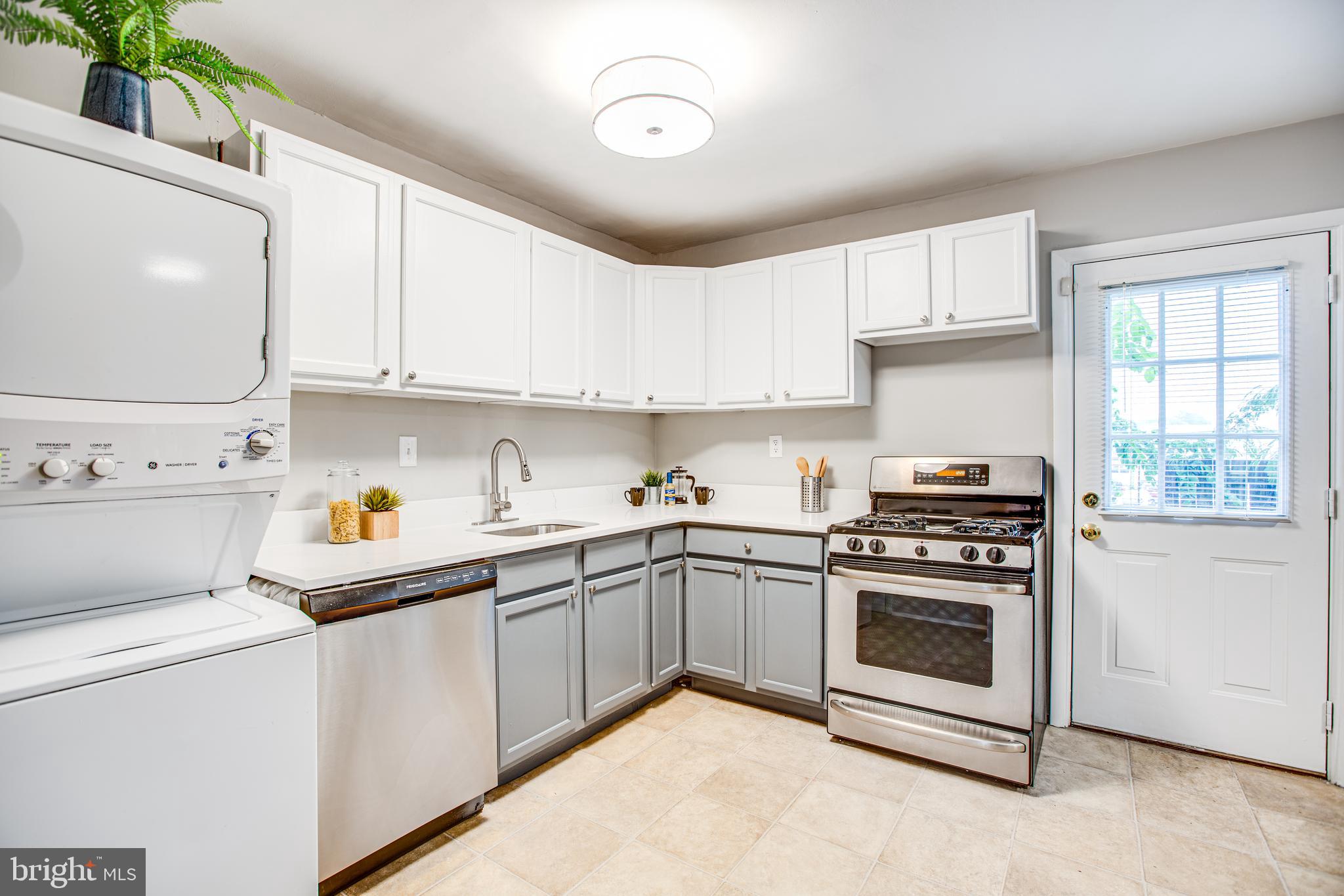 COLONIAL HOMES - Residential