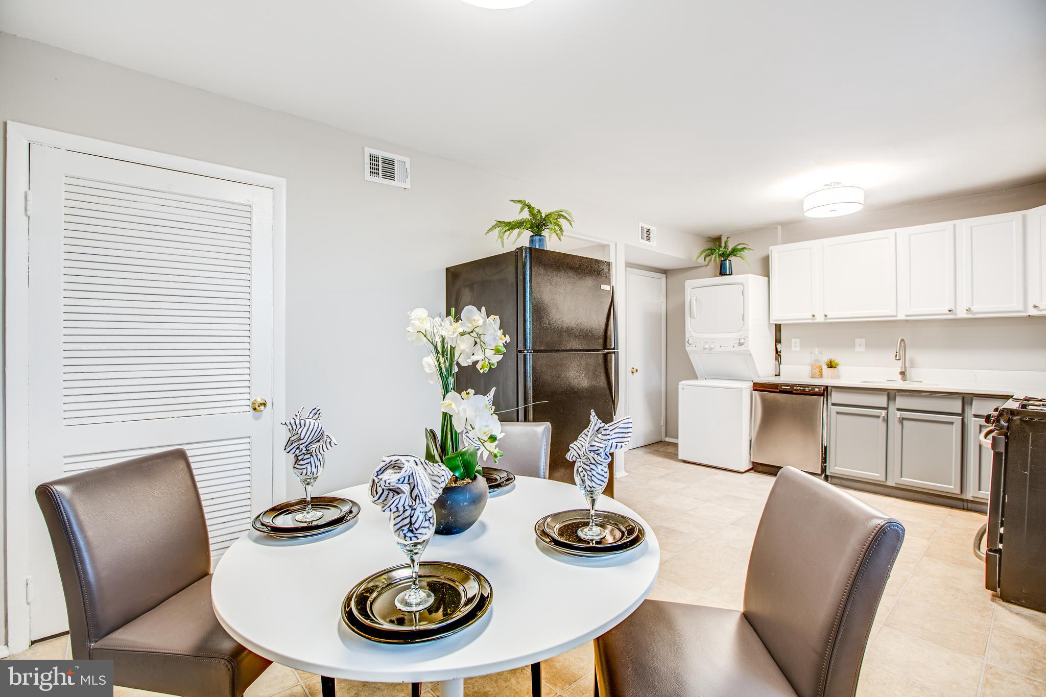 COLONIAL HOMES - Residential