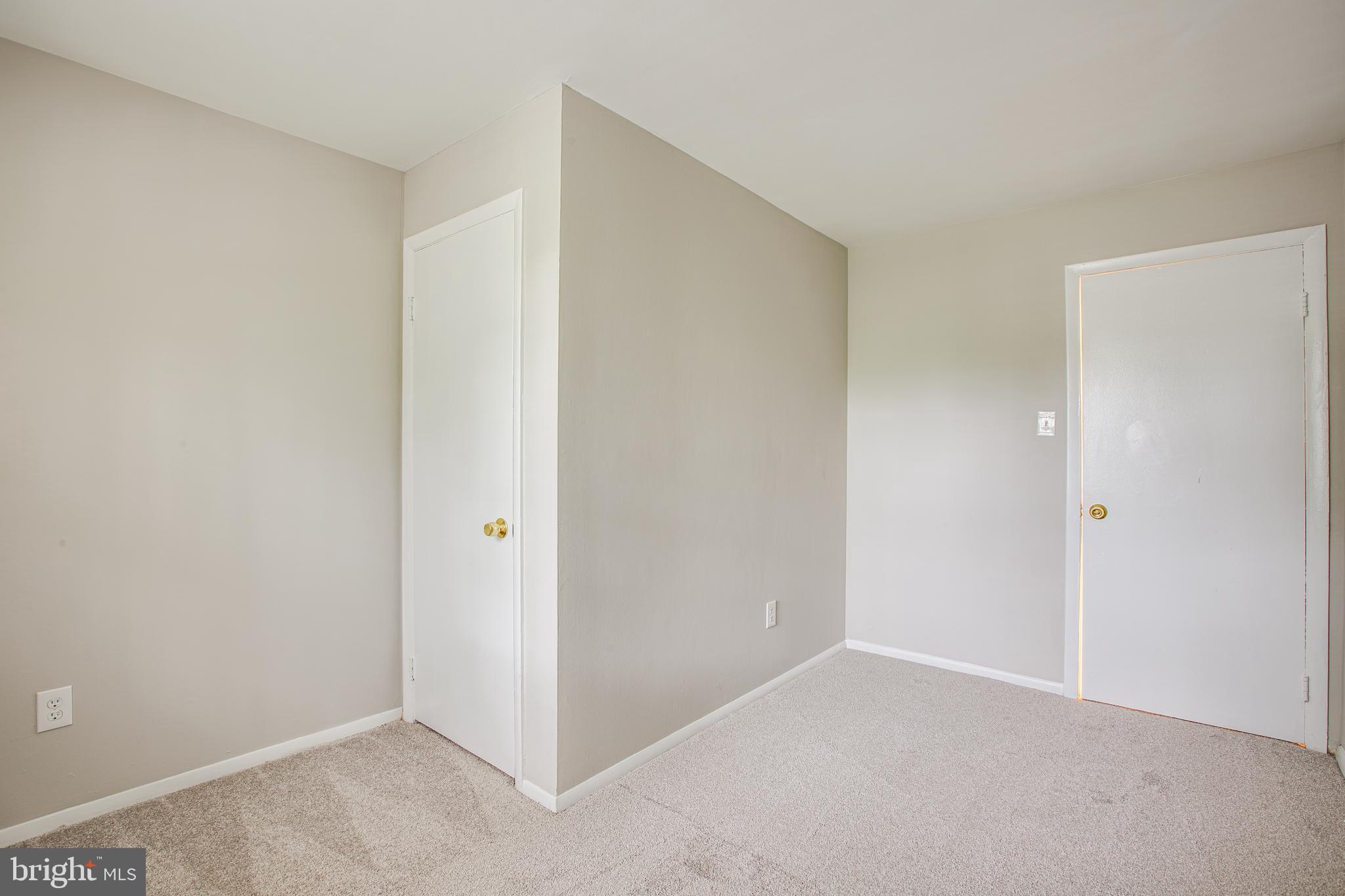 COLONIAL HOMES - Residential