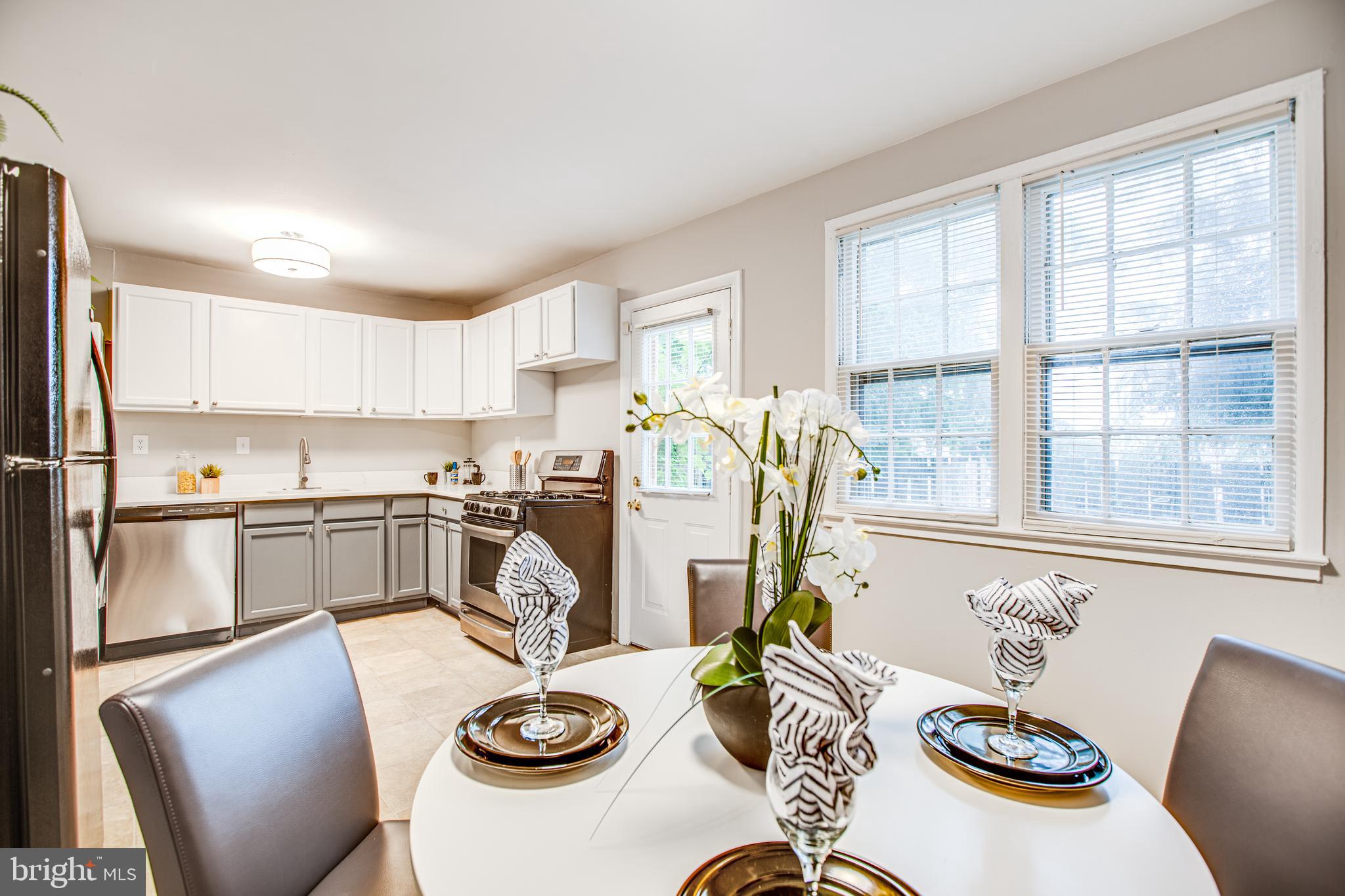 COLONIAL HOMES - Residential