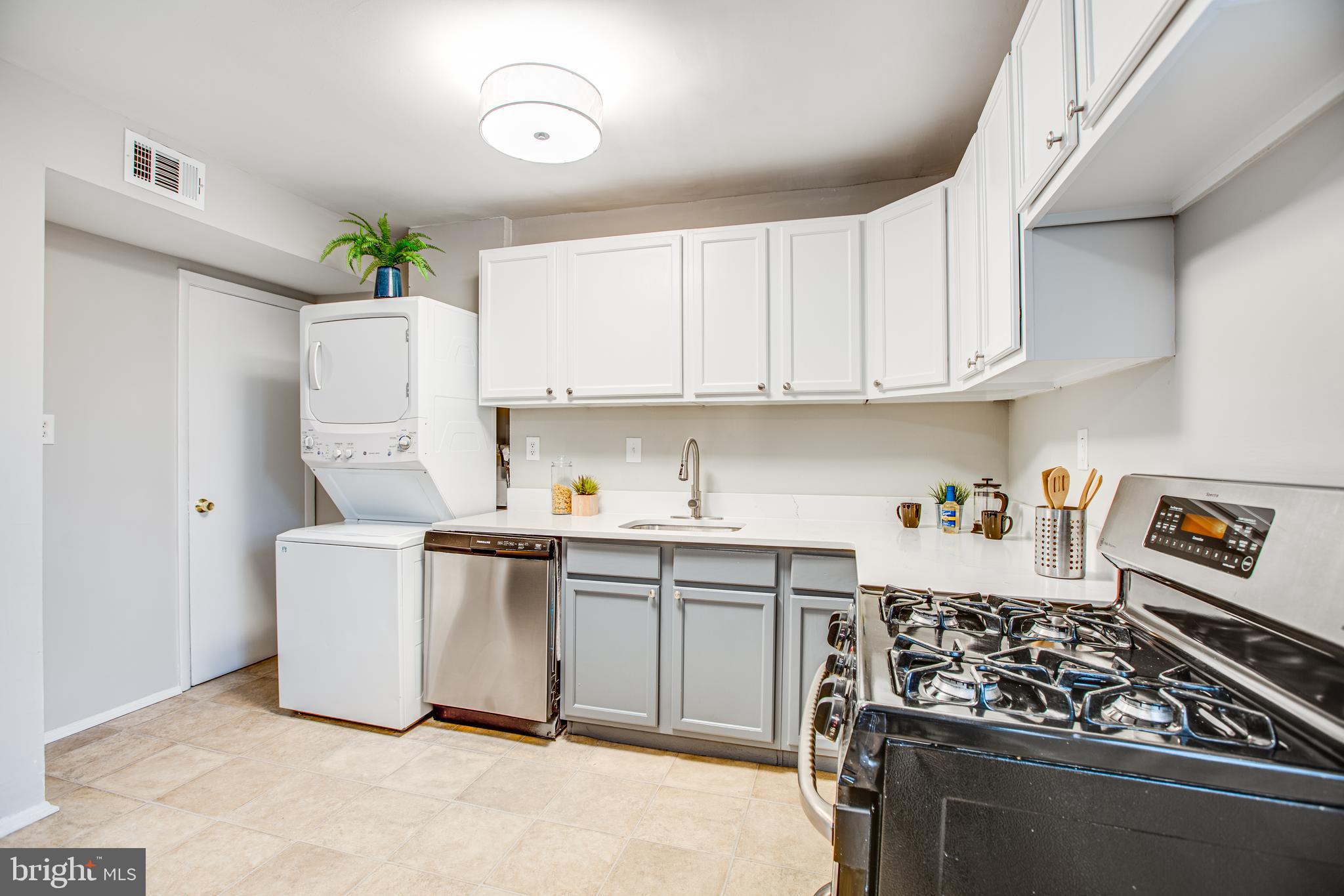 COLONIAL HOMES - Residential