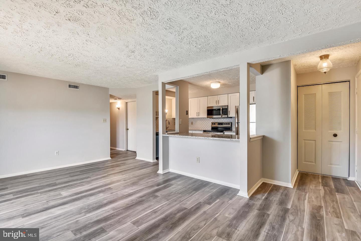 CHESTERFIELD GARDEN CONDOMINIUM - Residential Lease