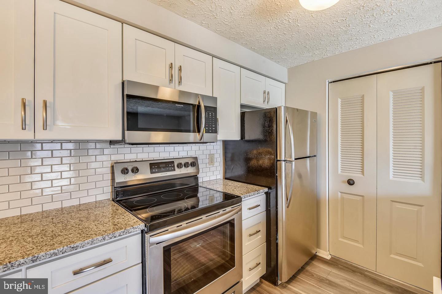 CHESTERFIELD GARDEN CONDOMINIUM - Residential Lease