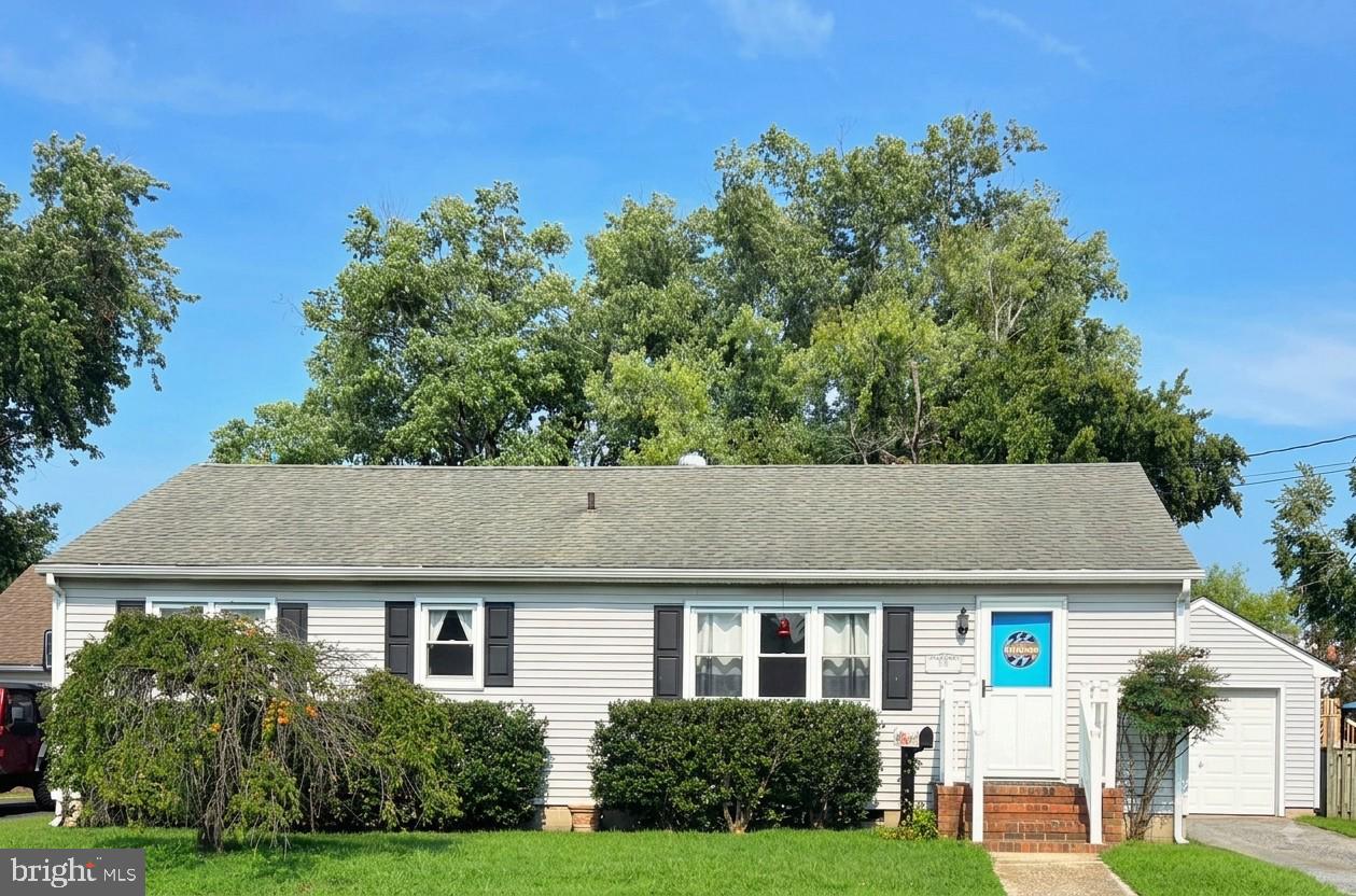 106 UNIVERSITY AVENUE