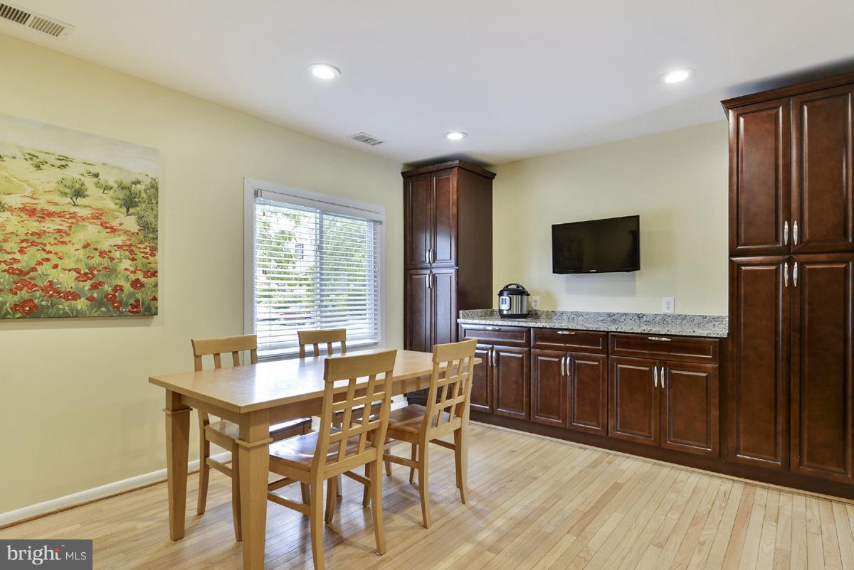 BLAKEVIEW - Residential