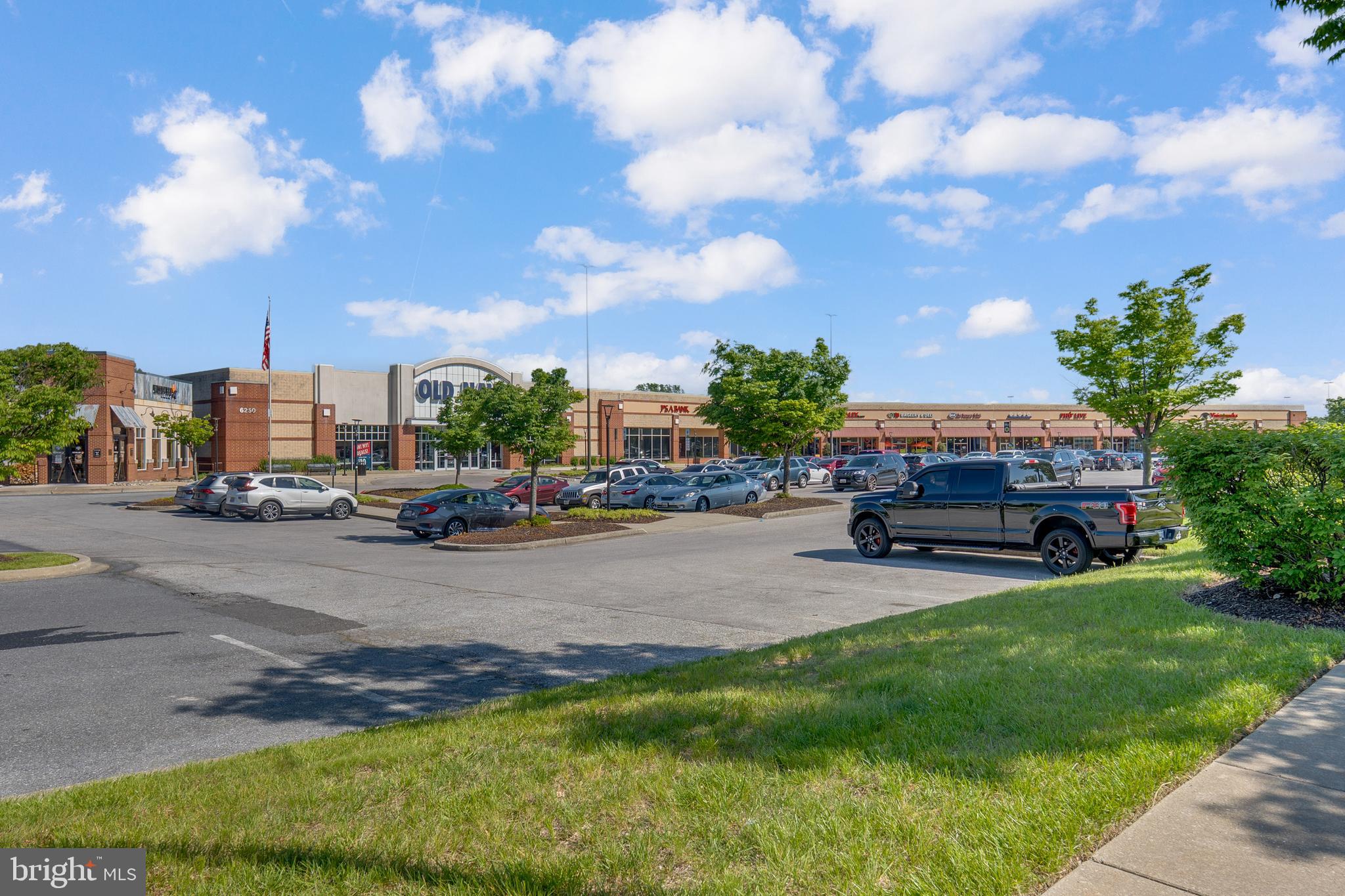 TREOVER CONDOMINIUM - Residential