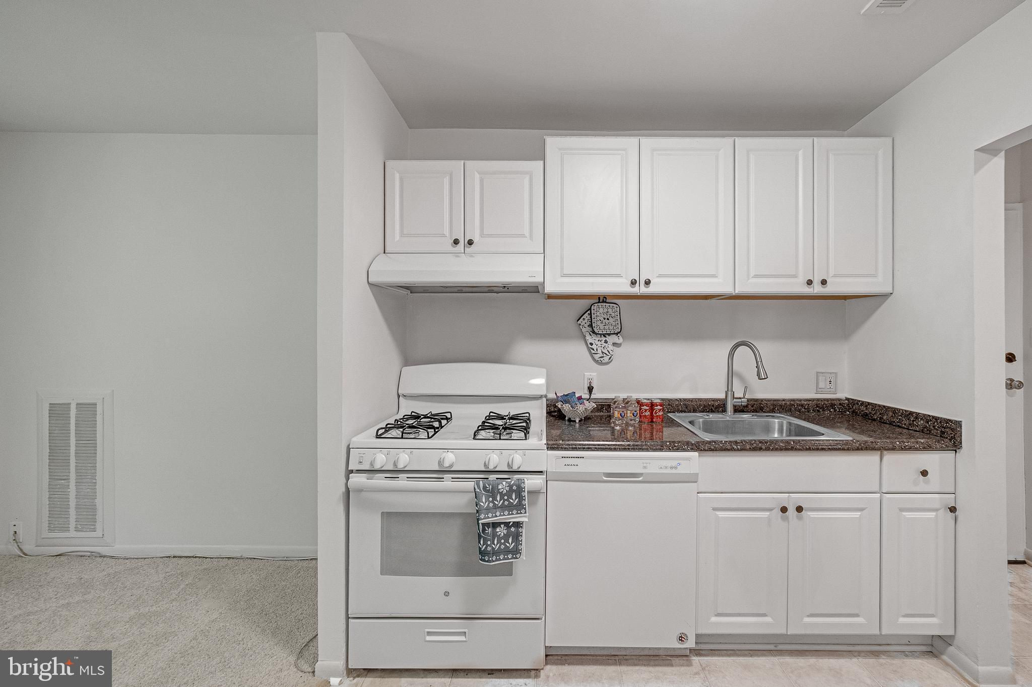 TREOVER CONDOMINIUM - Residential
