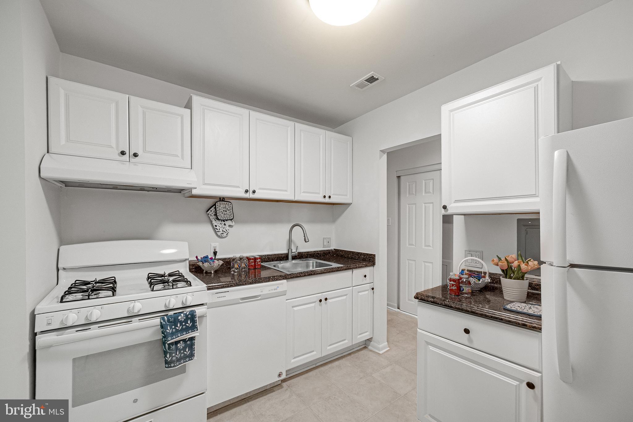 TREOVER CONDOMINIUM - Residential