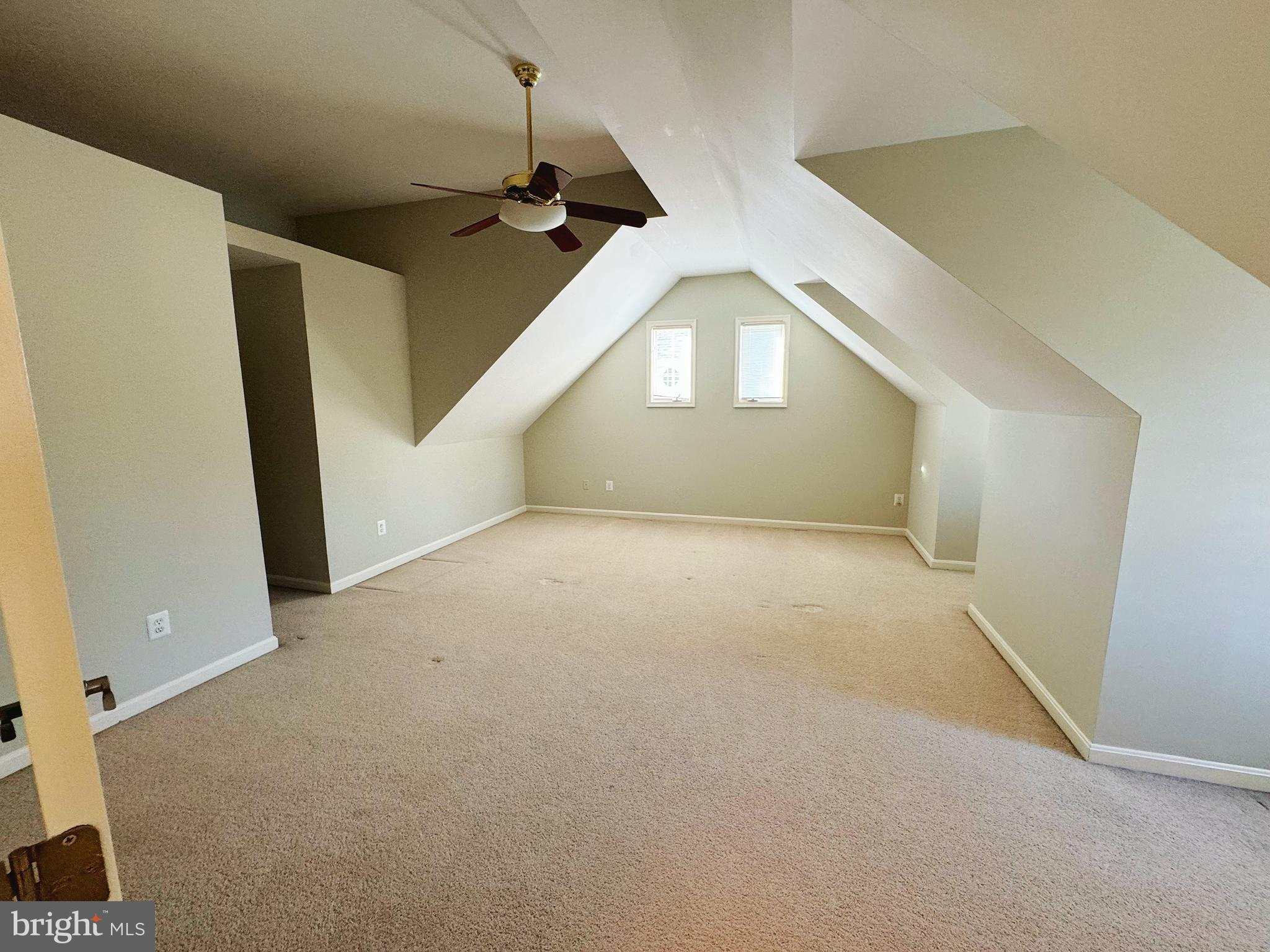 RETREAT AT SYCAMORE RIDG - Residential Lease