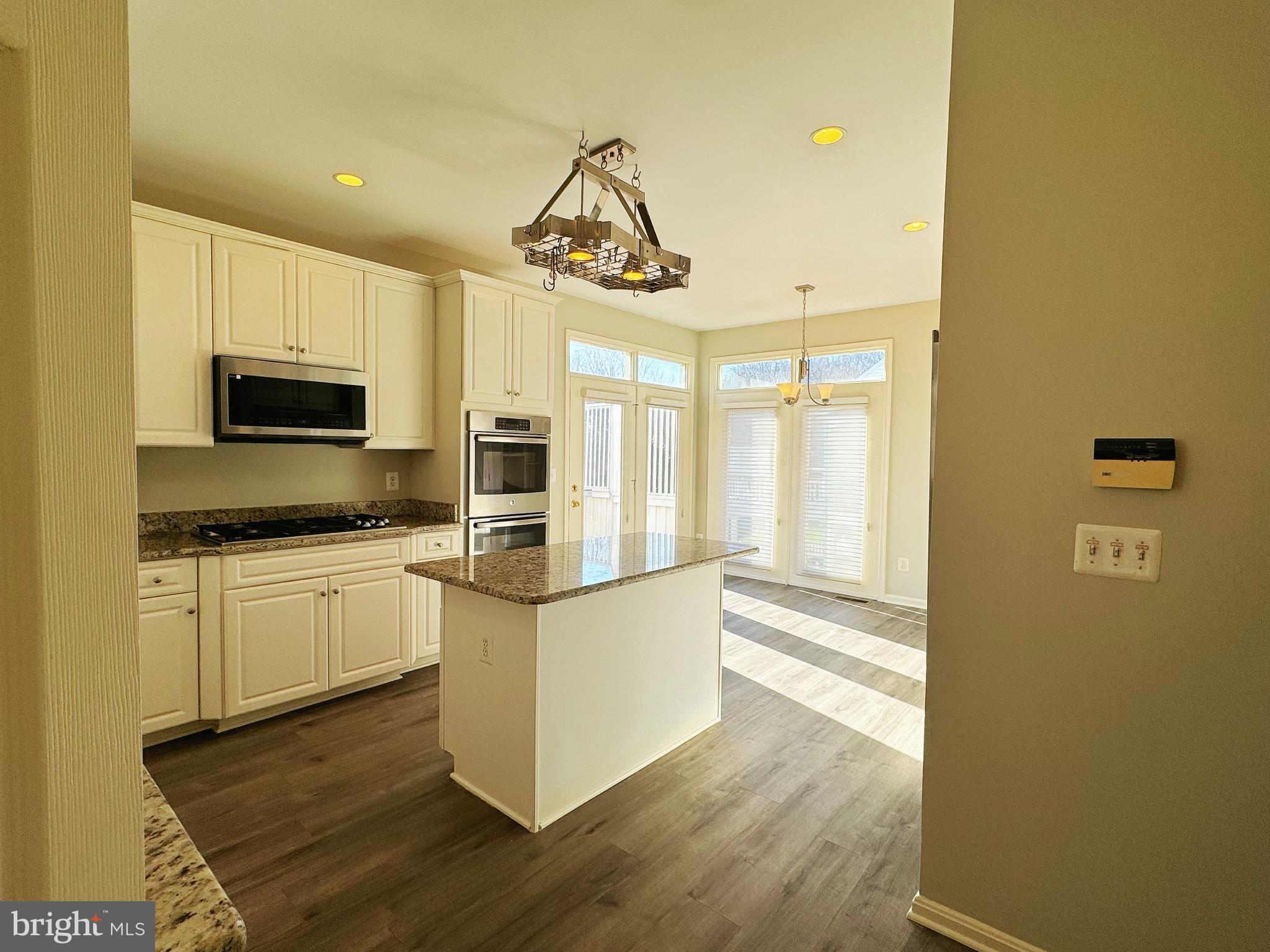 RETREAT AT SYCAMORE RIDG - Residential Lease