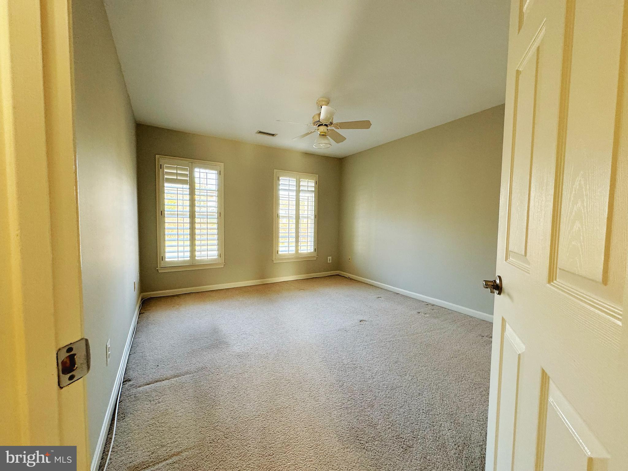 RETREAT AT SYCAMORE RIDG - Residential Lease