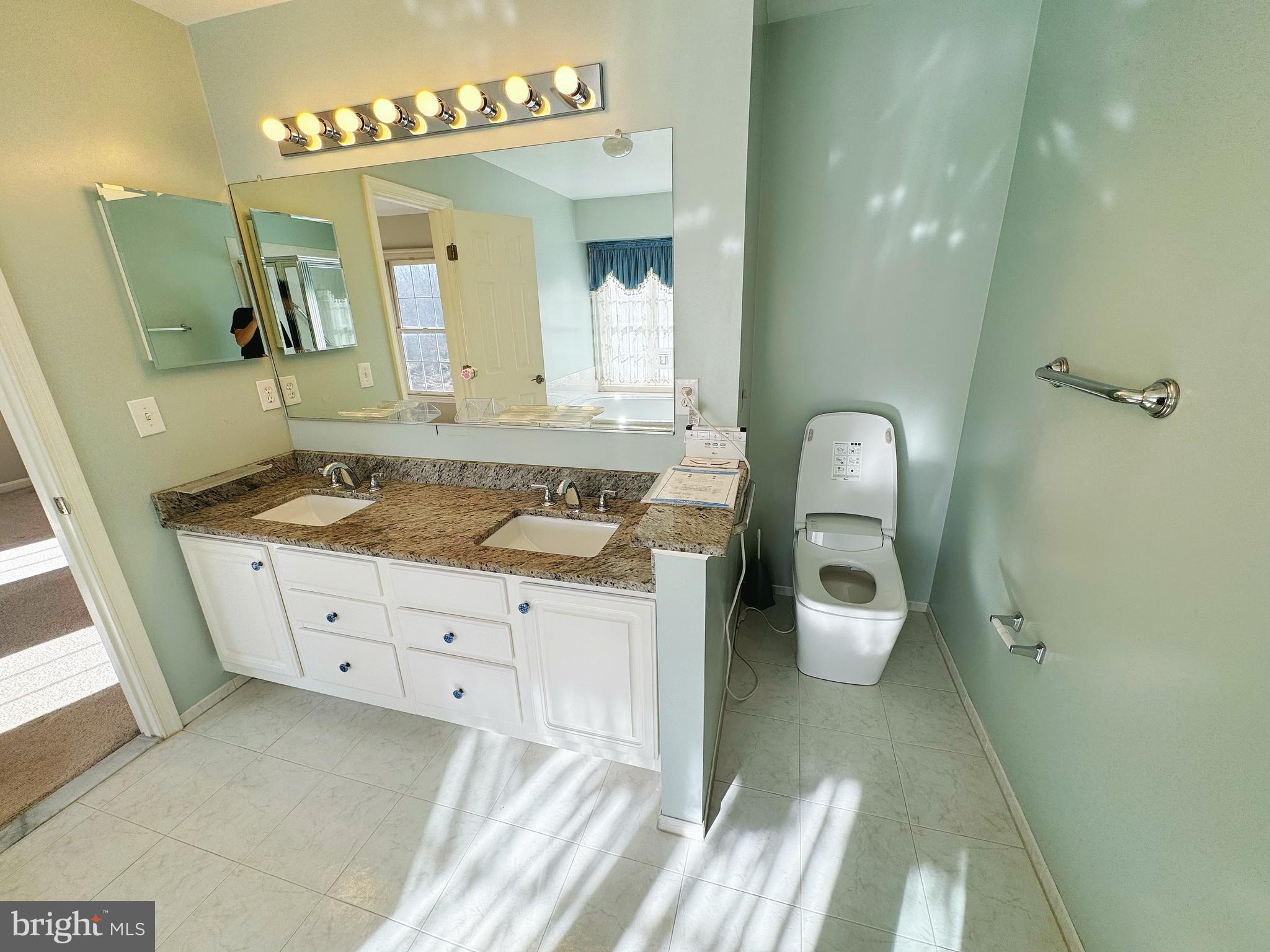 RETREAT AT SYCAMORE RIDG - Residential Lease