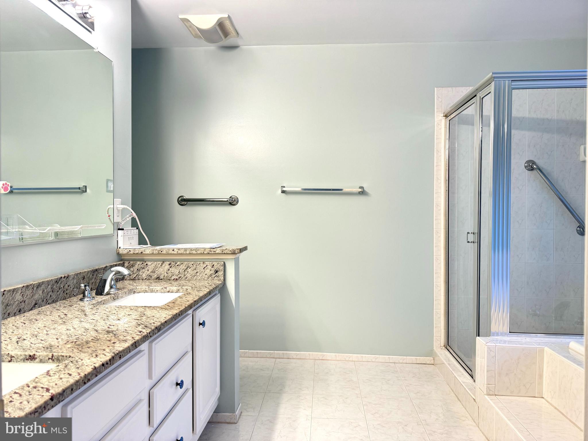 RETREAT AT SYCAMORE RIDG - Residential Lease