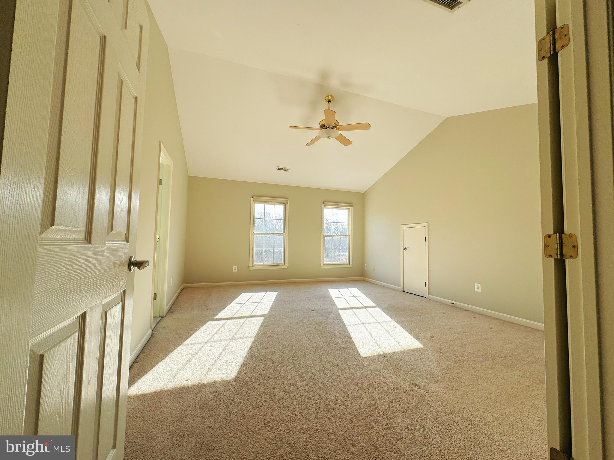 RETREAT AT SYCAMORE RIDG - Residential Lease