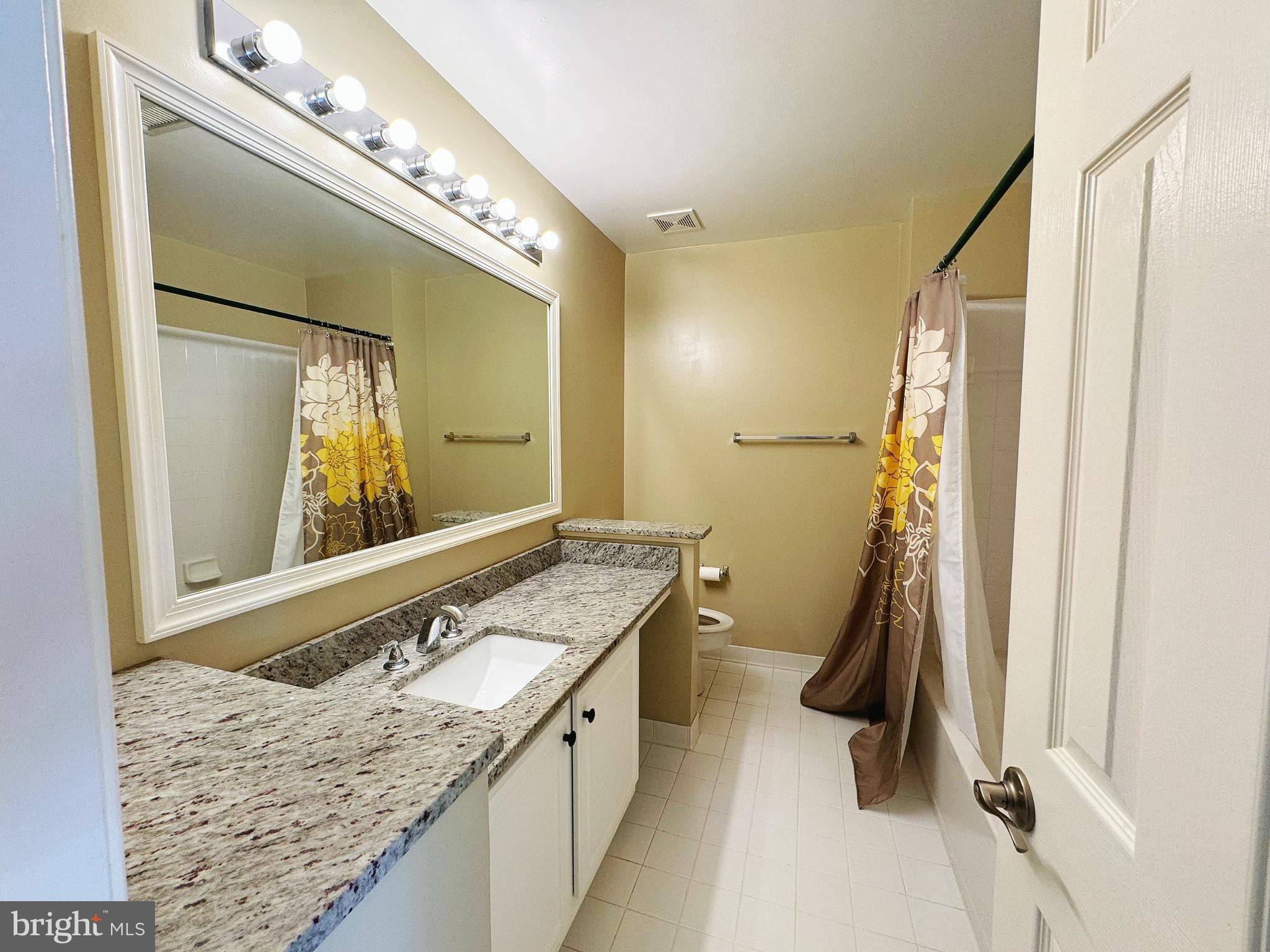 RETREAT AT SYCAMORE RIDG - Residential Lease