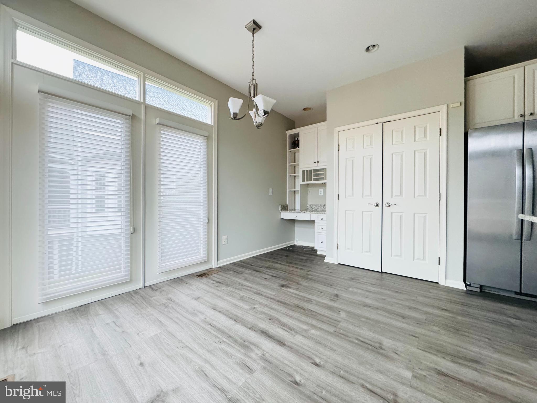 RETREAT AT SYCAMORE RIDG - Residential Lease